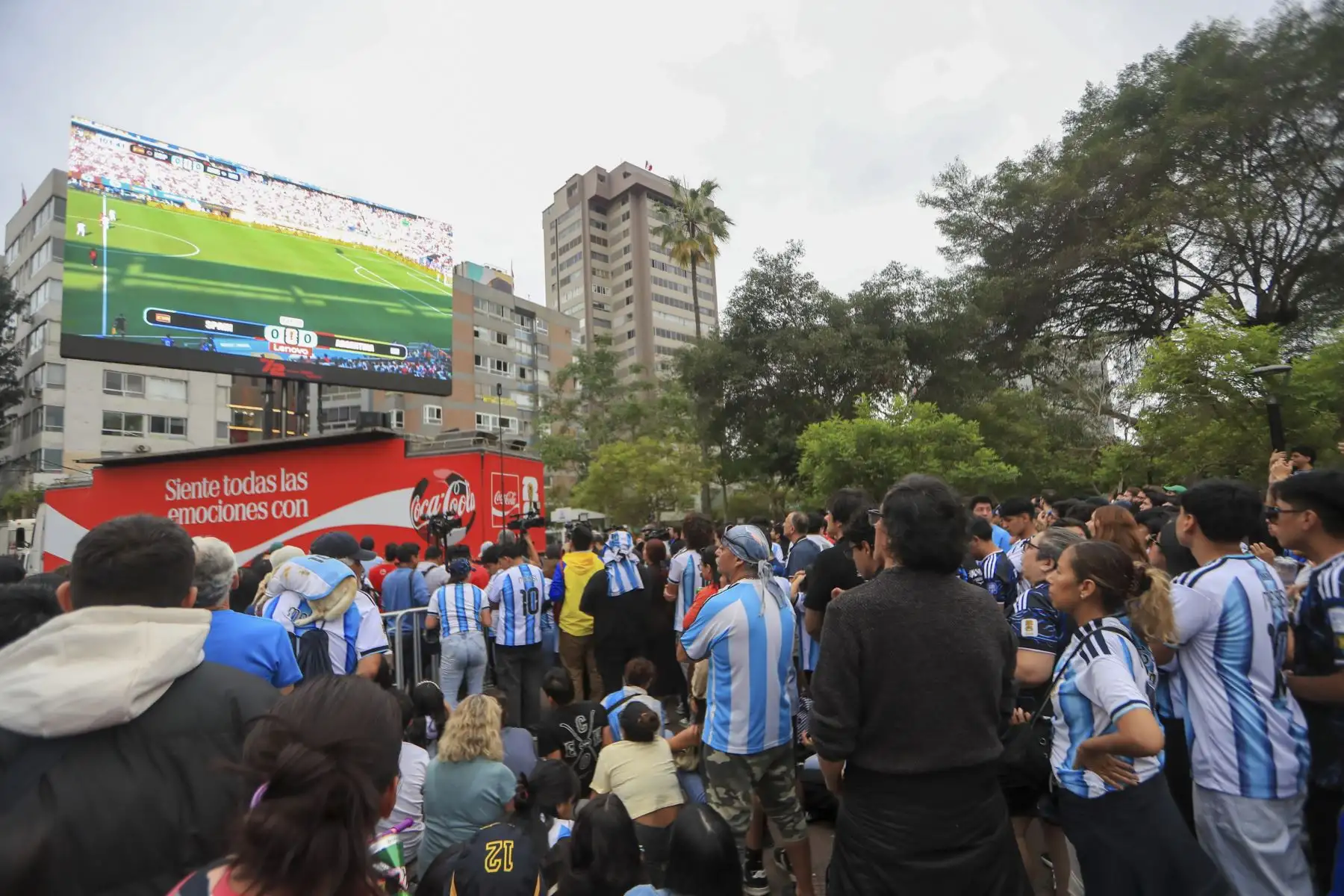 Reacciones de hinchas de España y Argentina en la final del Mundial 2026 en el parque Jhon F. Kennedy de Miraflores. Foto: ANDINARicardo Cuba