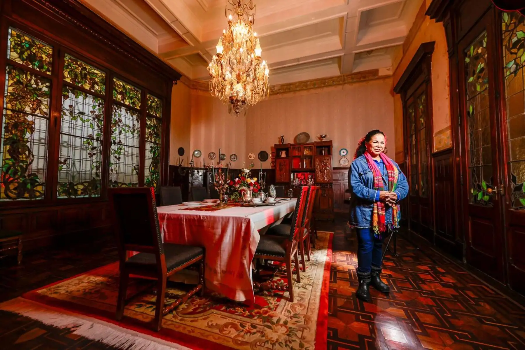 Eva Ayllón fue distinguida con la Medalla de Honor de la Cultura por su extraordinaria trayectoria artística y su contribución a la preservación y difusión de la música peruana. Foto: Ministerio de Cultura. Foto: ANDINA/ Luis Iparraguirre