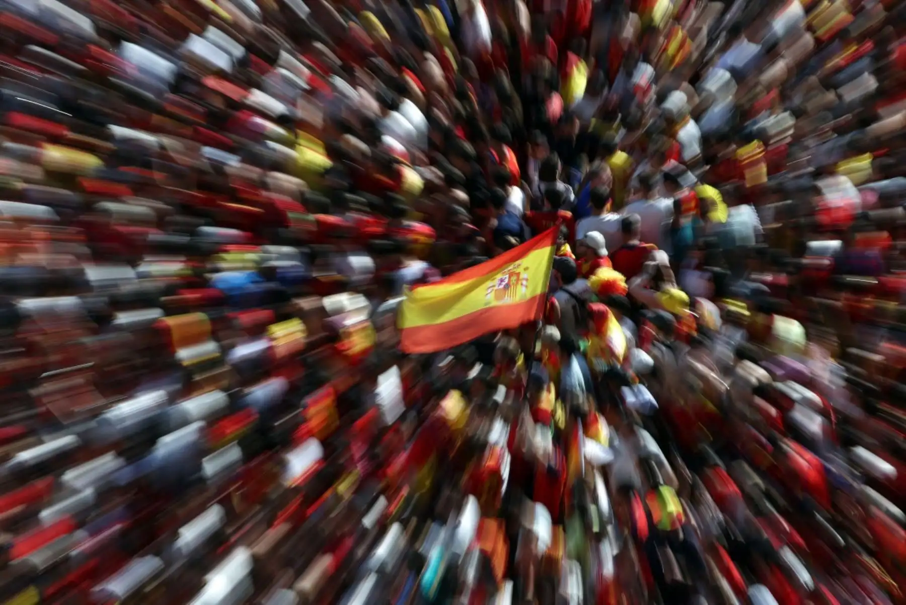 Los jugadores de la selección española a su paso por la calle Princesa de Madrid durante la celebración tras proclamarse ayer campeones del mundo al derrotar en la final a Argentina. Foto: AFP