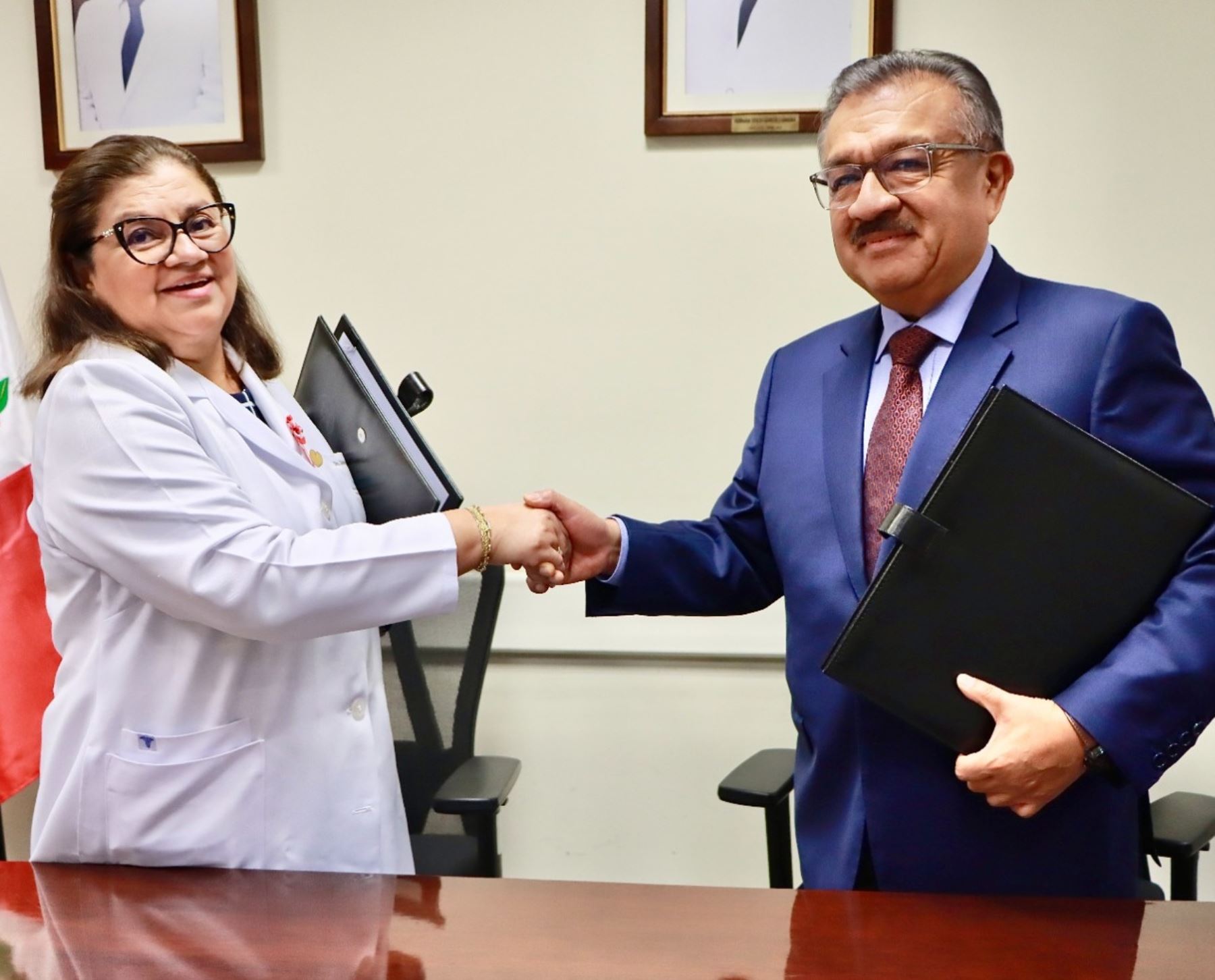 IPEN e INSN firman convenio para tratar a niños con quemaduras graves y cáncer