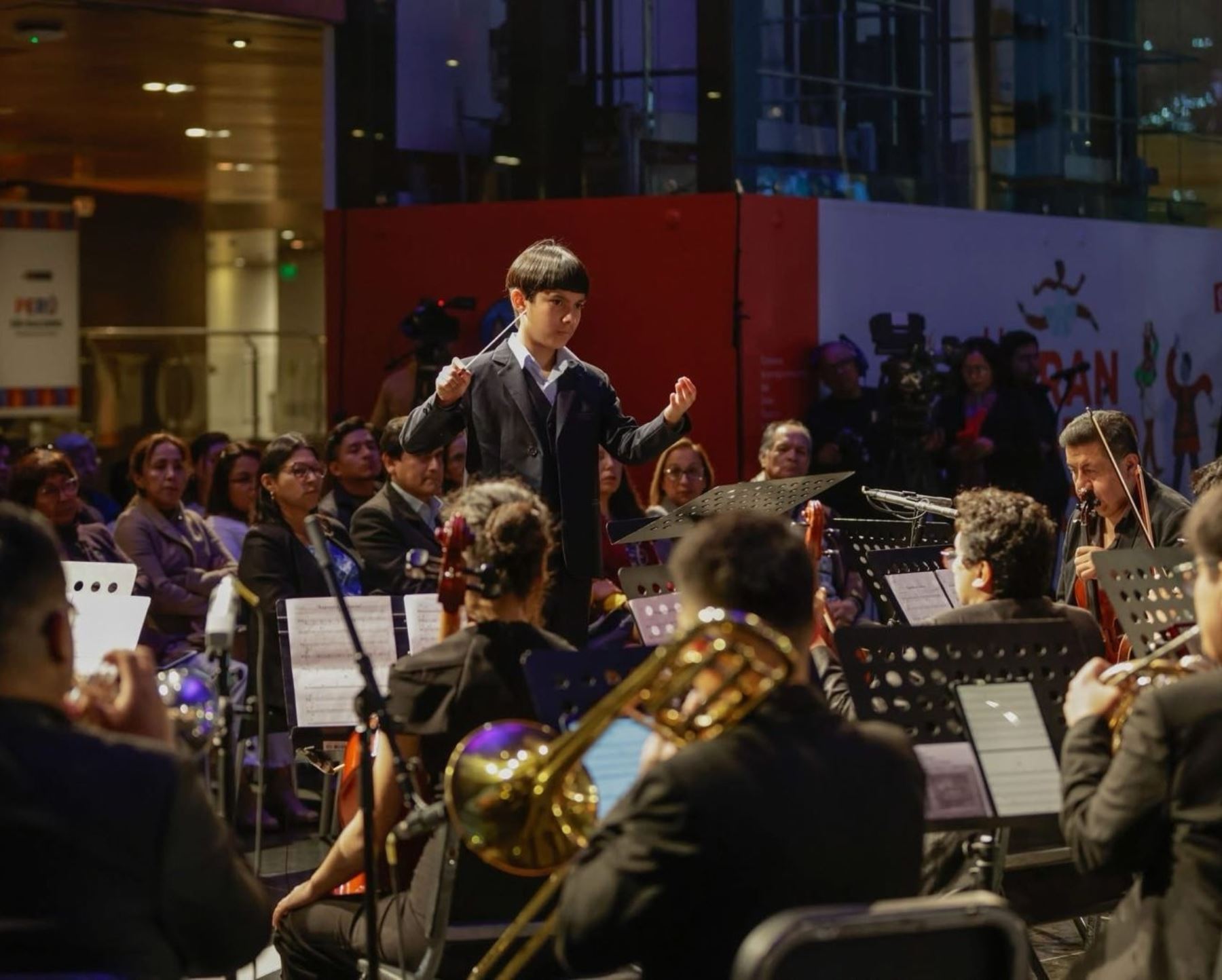 Conoce al joven compositor y director peruano que conquista premios internacionales