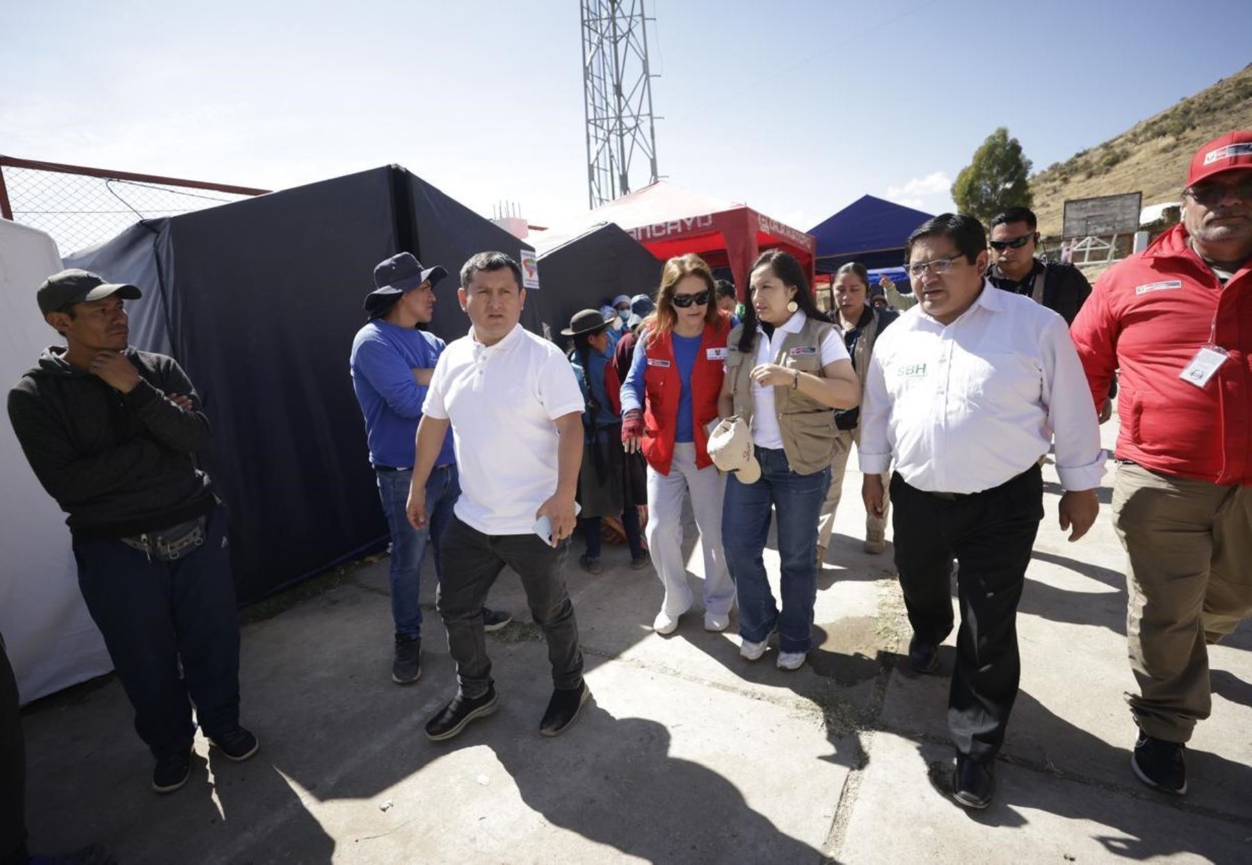 Emergencia en Chupaca: MIMP llega a la zona afectada para entregar 600 kg de donaciones