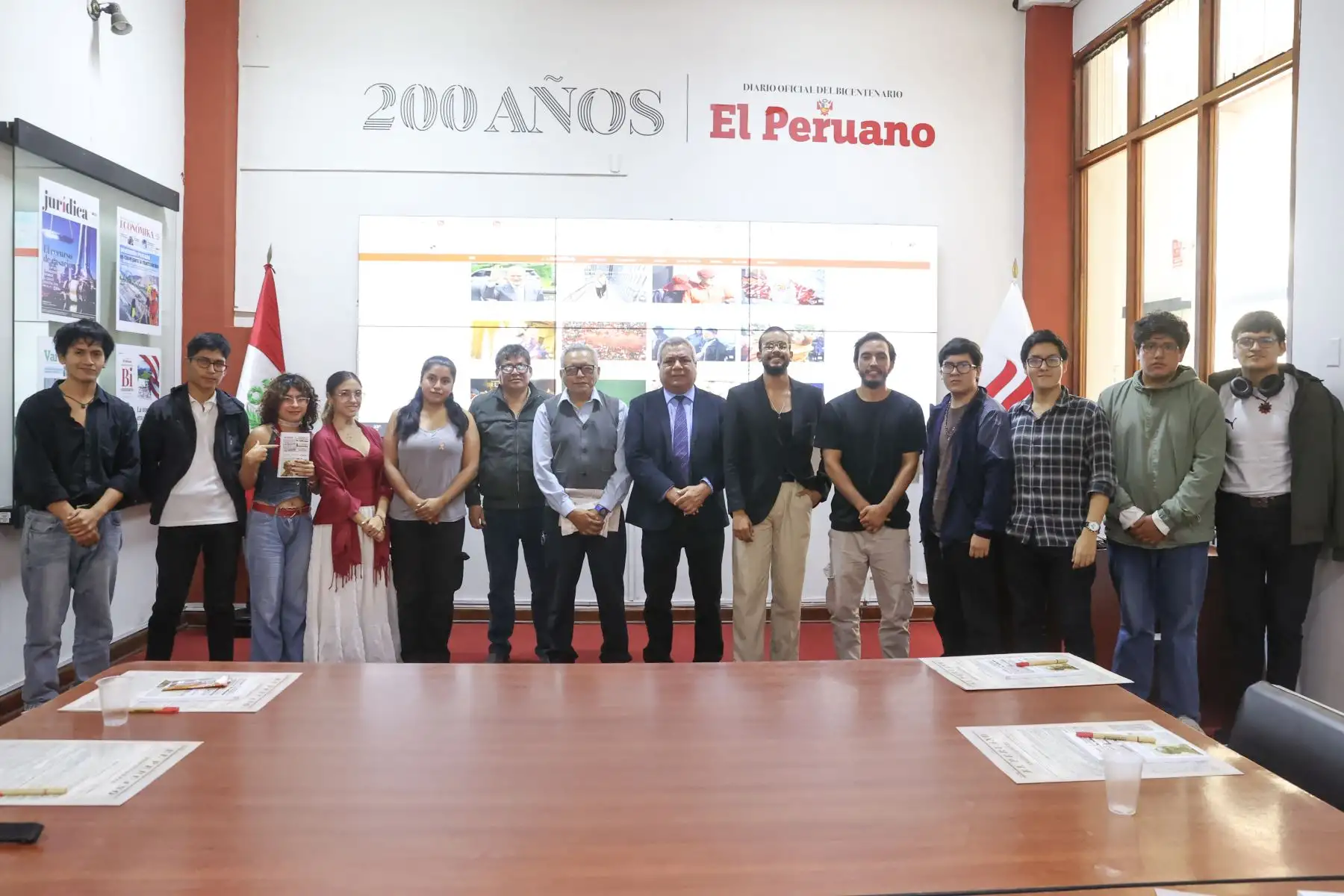 Alumnos de tercer y séptimo ciclo que cursan la carrera de Ciencias de la Comunicación en la Universidad José Faustino Sanchez Carrión de Huacho, visitan las instalaciones de Editora Perú para participar de la experiencia Vive Andina.   Foto: ANDINA/Melina Mejía