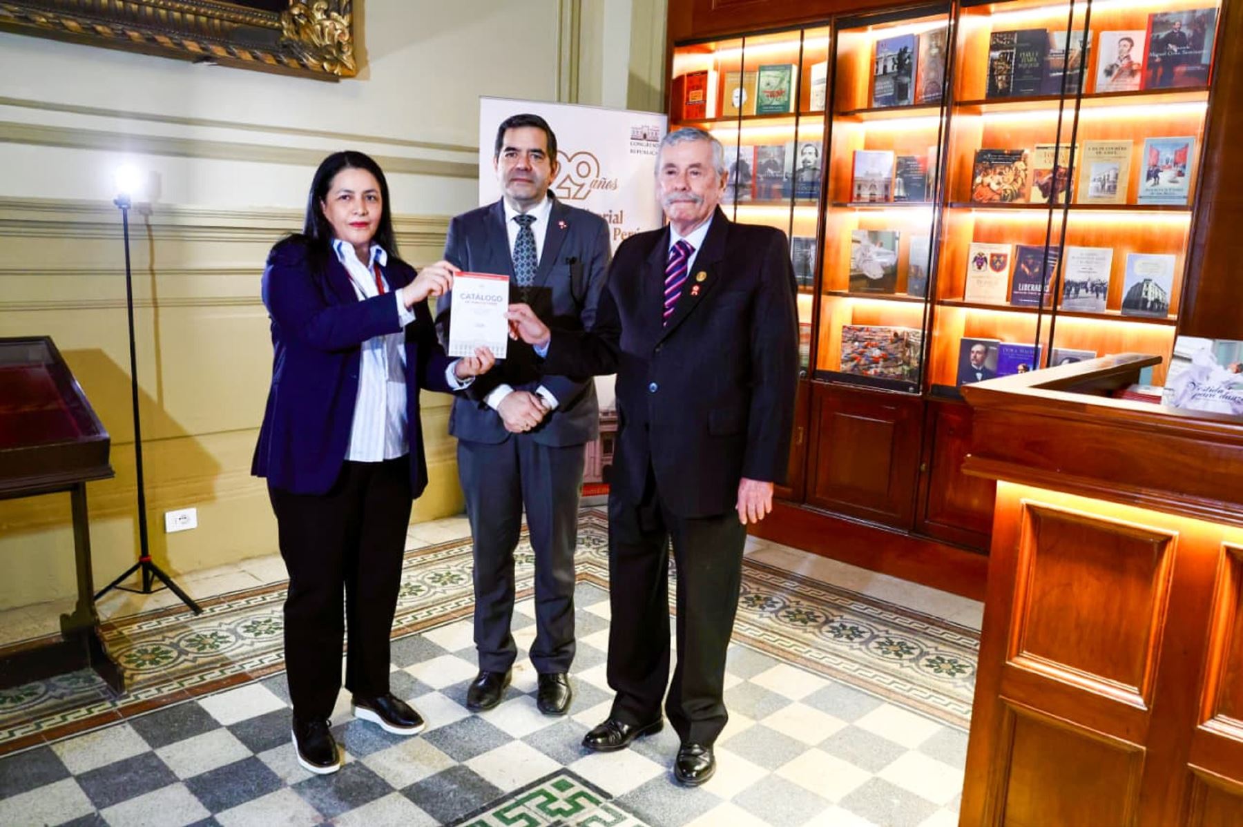 Congreso inaugura módulo del Fondo Editorial en la sala Francisco Javier de Luna Pizarro