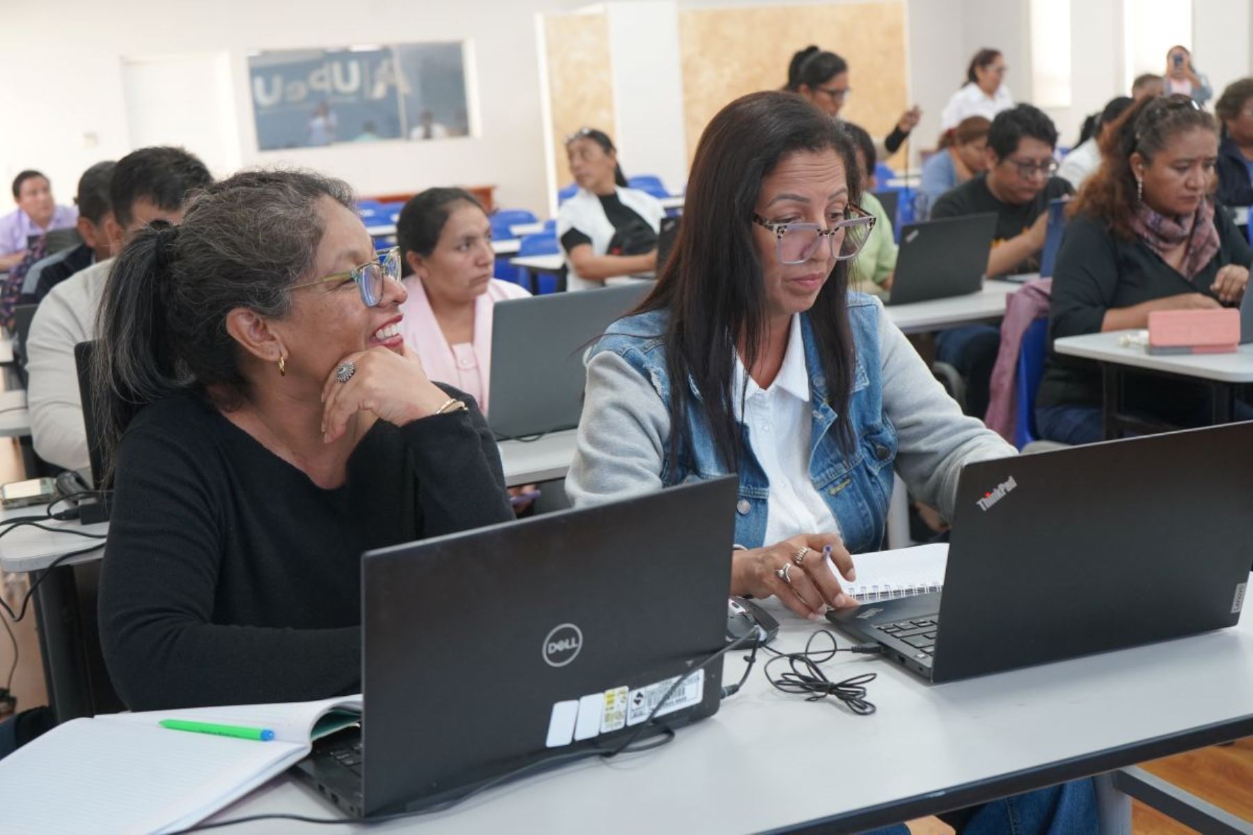 Minedu: maestros de colegios públicos tendrán cursos gratis de diseño y edición digital