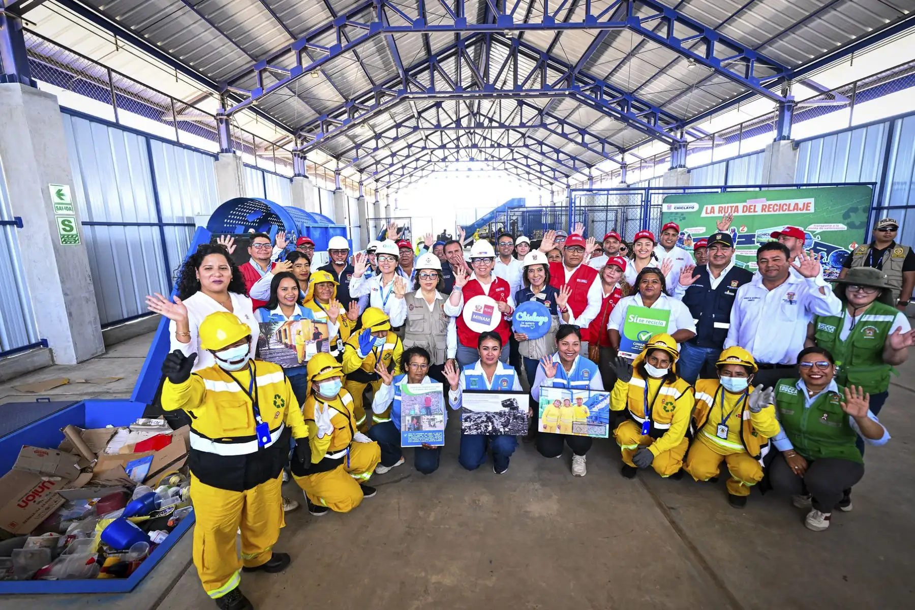 El Minam inauguró dos nuevas plantas de reciclaje de residuos que permitirán recuperar materiales reciclables y aprovechar los residuos orgánicos, contribuyendo a una ciudad más limpia y a un mejor servicio para los chiclayanos. Foto: Minam