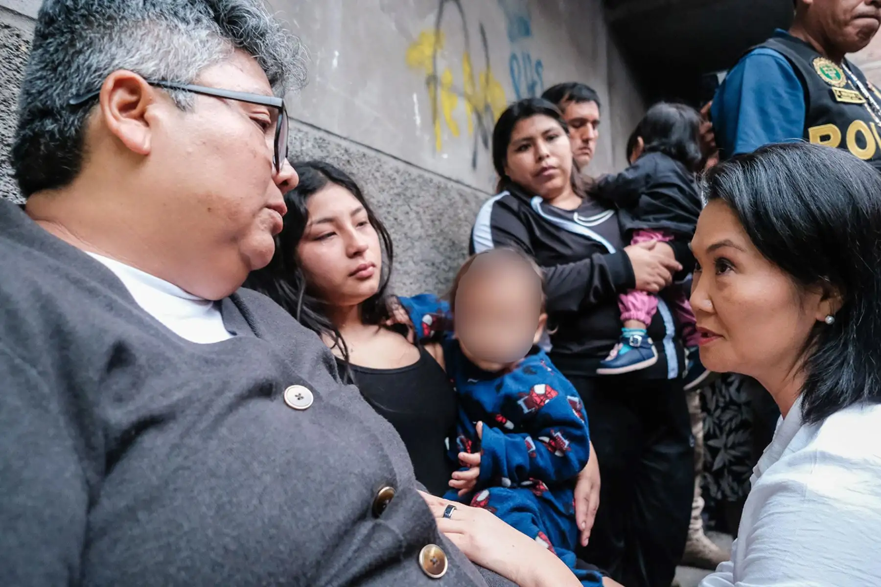 Presidenta electa Keiko Fujimori visita a los deudos del incendio en La Victoria, que dejó 10 fallecidos. Foto: ANDINA/OPE