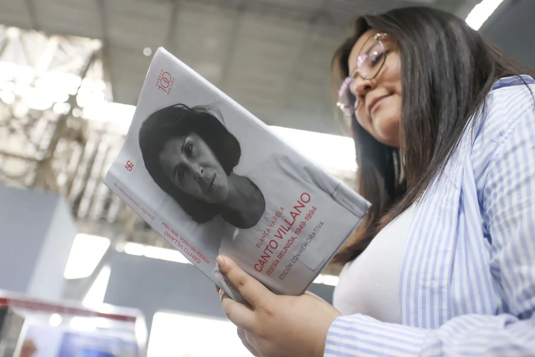 El Fondo Editorial presenta una edición conmemorativa de la poesía de Blanca Varela, autora de Ese puerto existe y Canto villano, una de las voces centrales de la literatura peruana. Foto: ANDINA/Melina Mejía.