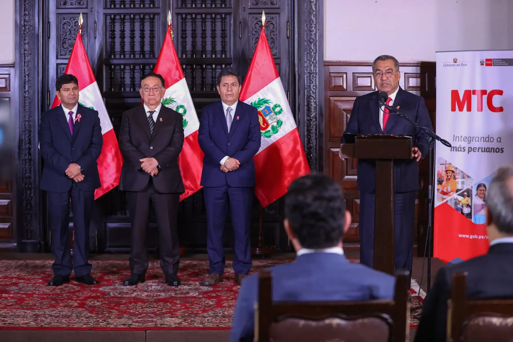 El presidente de la República, José María Balcázar, participó en la ceremonia de anuncio del Convenio para la Ejecución del Tercer Componente de la Vía Arequipa-La Joya, una obra estratégica que fortalecerá la conectividad y el desarrollo del sur del país. Foto: ANDINA/Prensa Presidencia