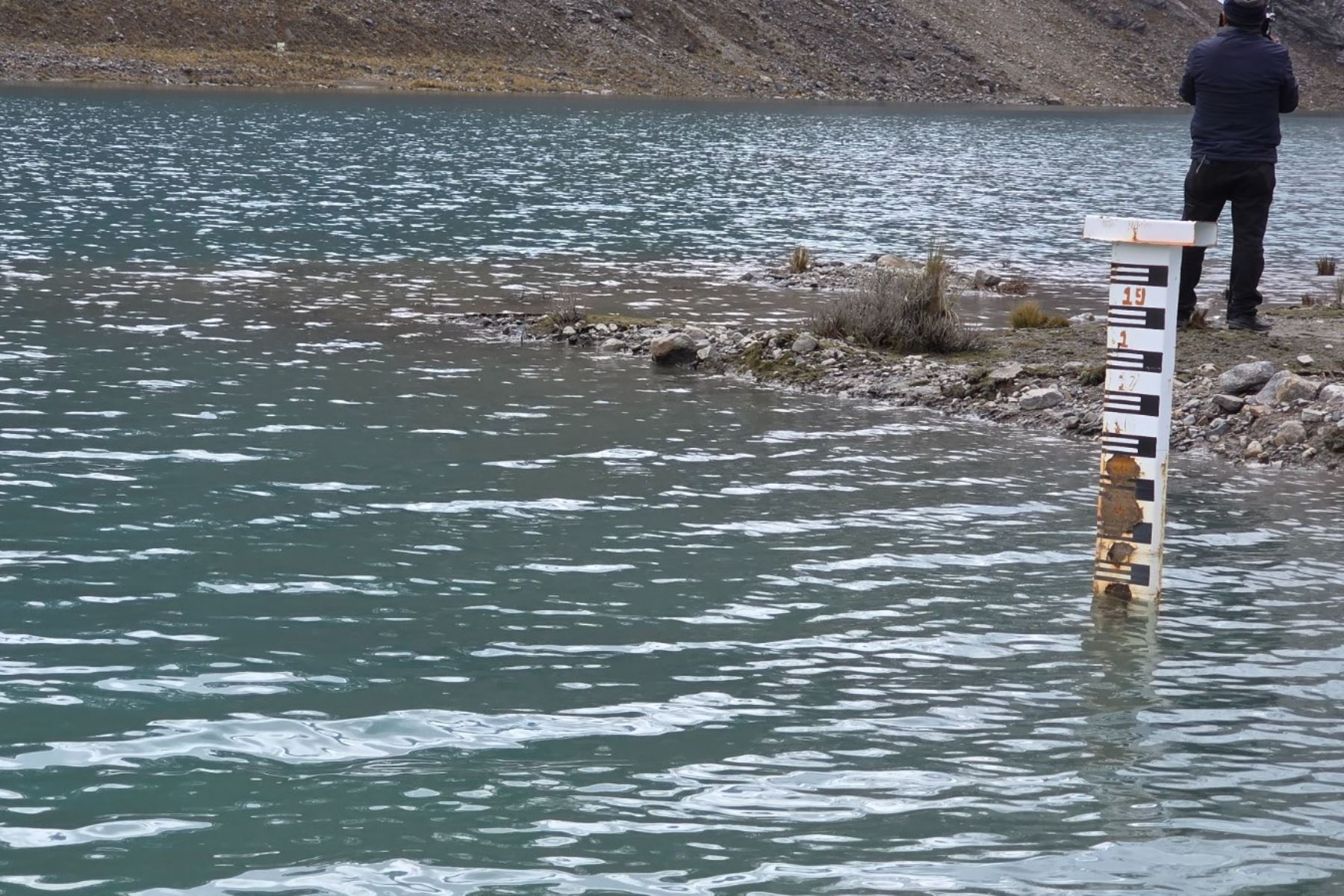 Sedam Huancayo inspecciona laguna Lasuntay y refuerza acciones preventivas