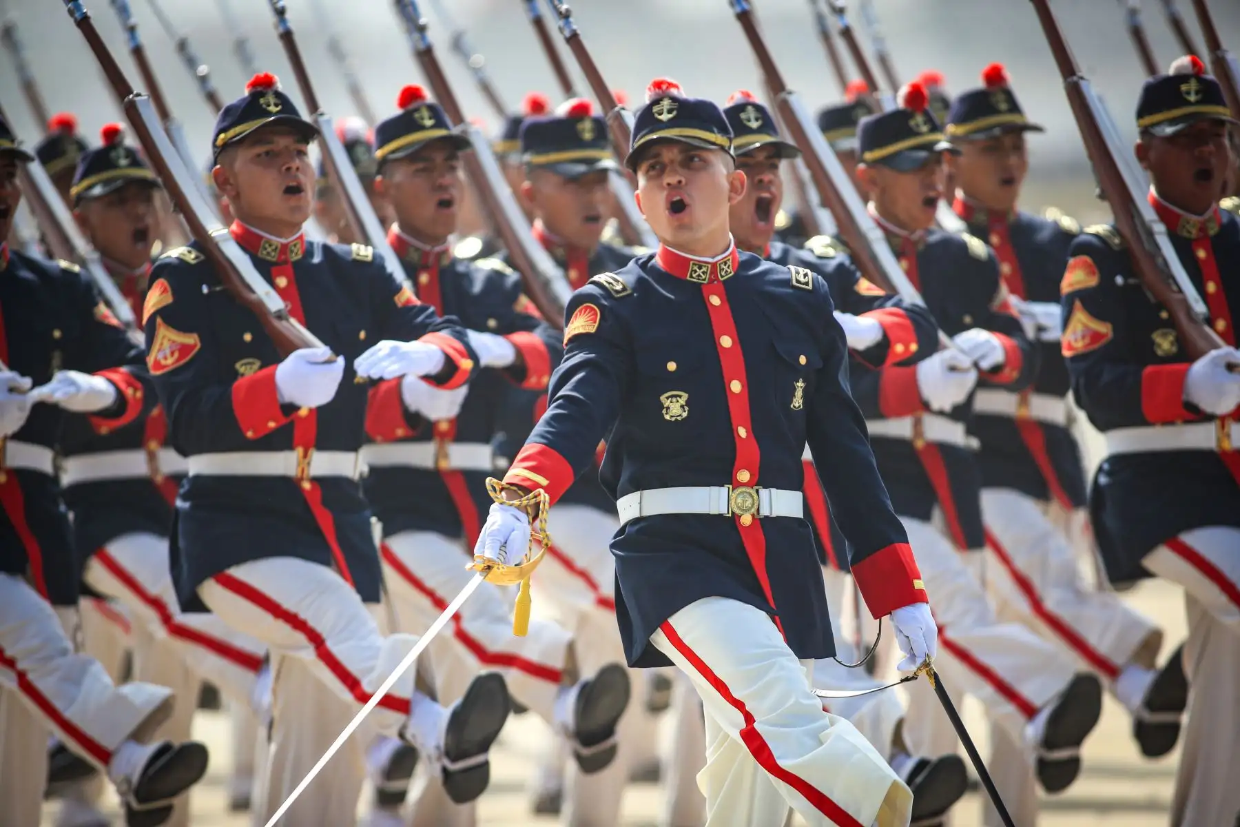 El sábado 25 de julio de 2026 se realizó en la Base Aérea Las Palmas de Surco el segundo ensayo general de los agrupamientos del Ejército, de la Fuerza Aérea, de la Marina de Guerra y de la Policía Nacional, entre otros, que desfilarán en la Gran Parada y Desfile Cívico Militar en la Av. Brasil este 29 de julio. Foto: ANDINA/Ricardo Cuba
