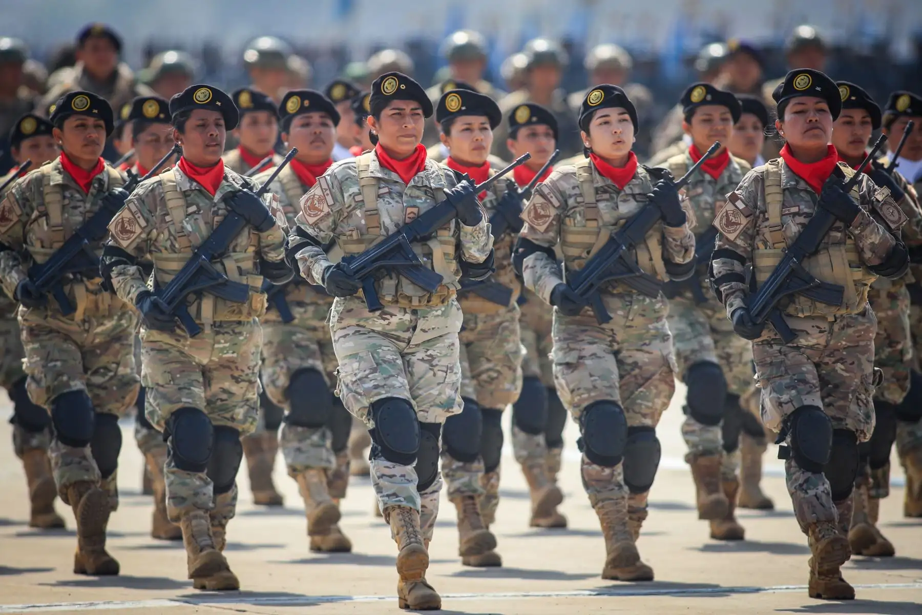 El sábado 25 de julio de 2026 se realizó en la Base Aérea Las Palmas de Surco el segundo ensayo general de los agrupamientos del Ejército, de la Fuerza Aérea, de la Marina de Guerra y de la Policía Nacional, entre otros, que desfilarán en la Gran Parada y Desfile Cívico Militar en la Av. Brasil este 29 de julio. Foto: ANDINA/Ricardo Cuba