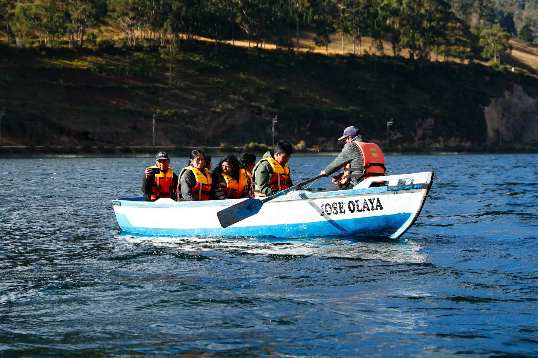 La laguna Pacucha de Apurímac es uno de los principales atractivos de la región. Muchos turistas suelen pasear por la laguna en bote, apreciar el paisaje y la fauna silvestre que ahí habita, y de paso disfrutar de la gastronomía del lugar y visitar el sitio arqueológico de Sóndor que se ubica muy cerca. Foto: ANDINA/Daniel Bracamonte