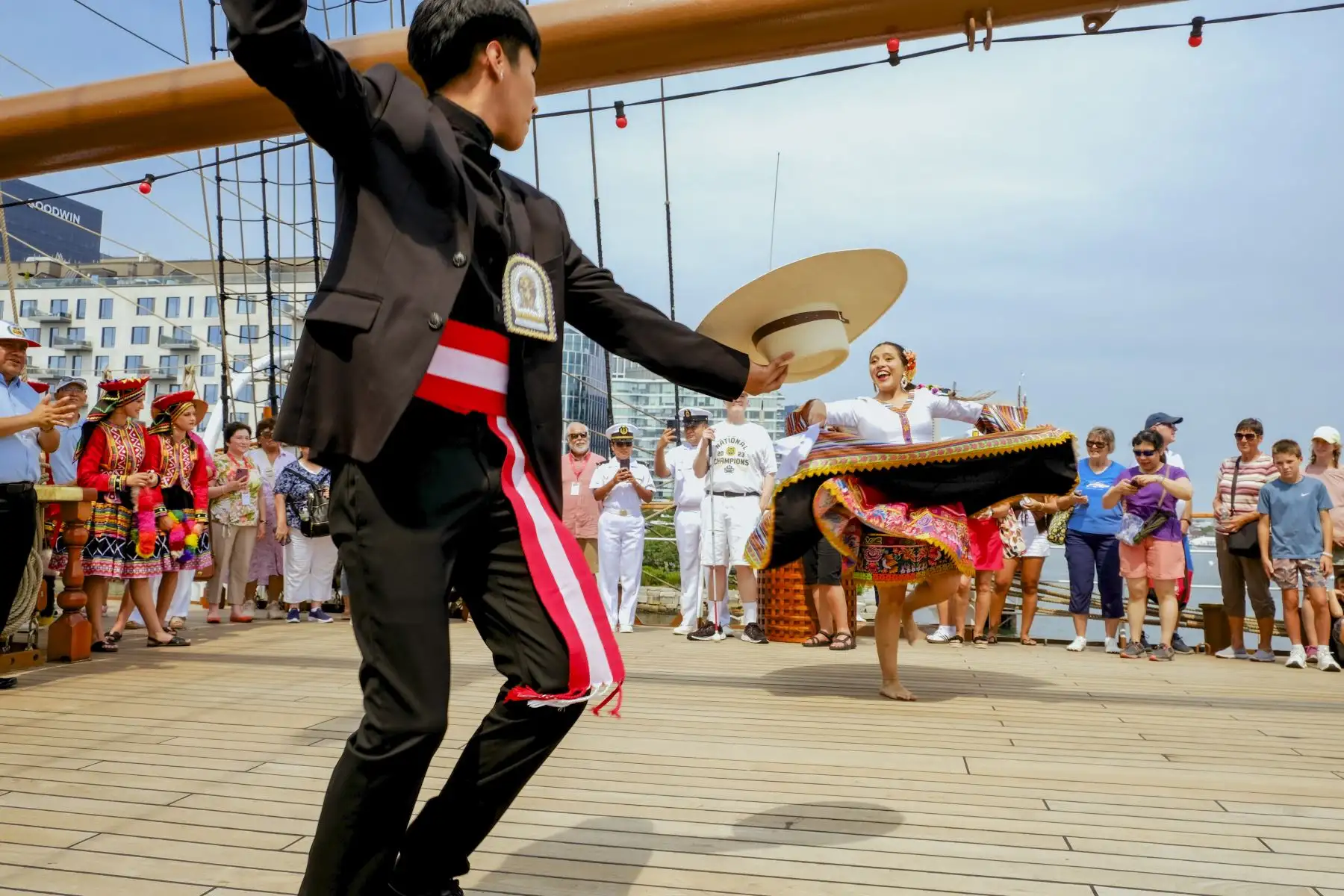 La Comisión de Promoción del Perú para la Exportación y el Turismo (PROMPERÚ), entidad adscrita al Mincetur, llevó la esencia del Perú a Nueva York y Boston a través de la Casa Perú, un espacio de promoción de la Marca Perú instalado a bordo del B.A.P. Unión que permitió acercar la riqueza turística, gastronómica, cultural y exportable del país a más de 40 000 visitantes estadounidenses. Foto: Promperú