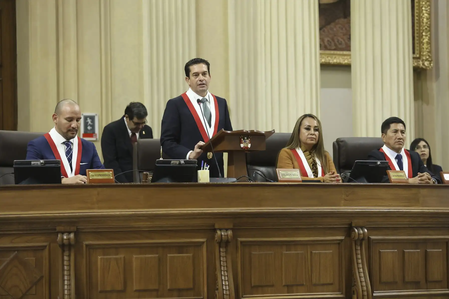 El senador Miguel Torres Morales fue electo presidente del Senado de la República para el periodo legislativo 2026-2027, tras el proceso de elección de la mesa directiva de esa cámara, desarrollado este domingo en el Parlamento. Foto: Congreso