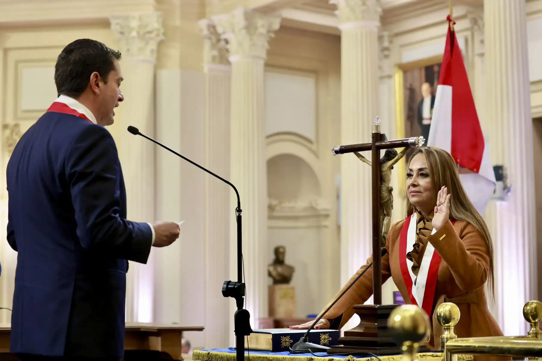 El senador Miguel Torres Morales fue electo presidente del Senado de la República para el periodo legislativo 2026-2027, tras el proceso de elección de la mesa directiva de esa cámara, desarrollado este domingo en el Parlamento. Además, fueron elegidos Alejandro Muñante (Renovación Popular), primer vicepresidente; Nilza Chacón (Fuerza Popular), segunda vicepresidenta; y Estanislao Mancha (Renovación Popular), tercer vicepresidente del Senado. Foto: Congreso