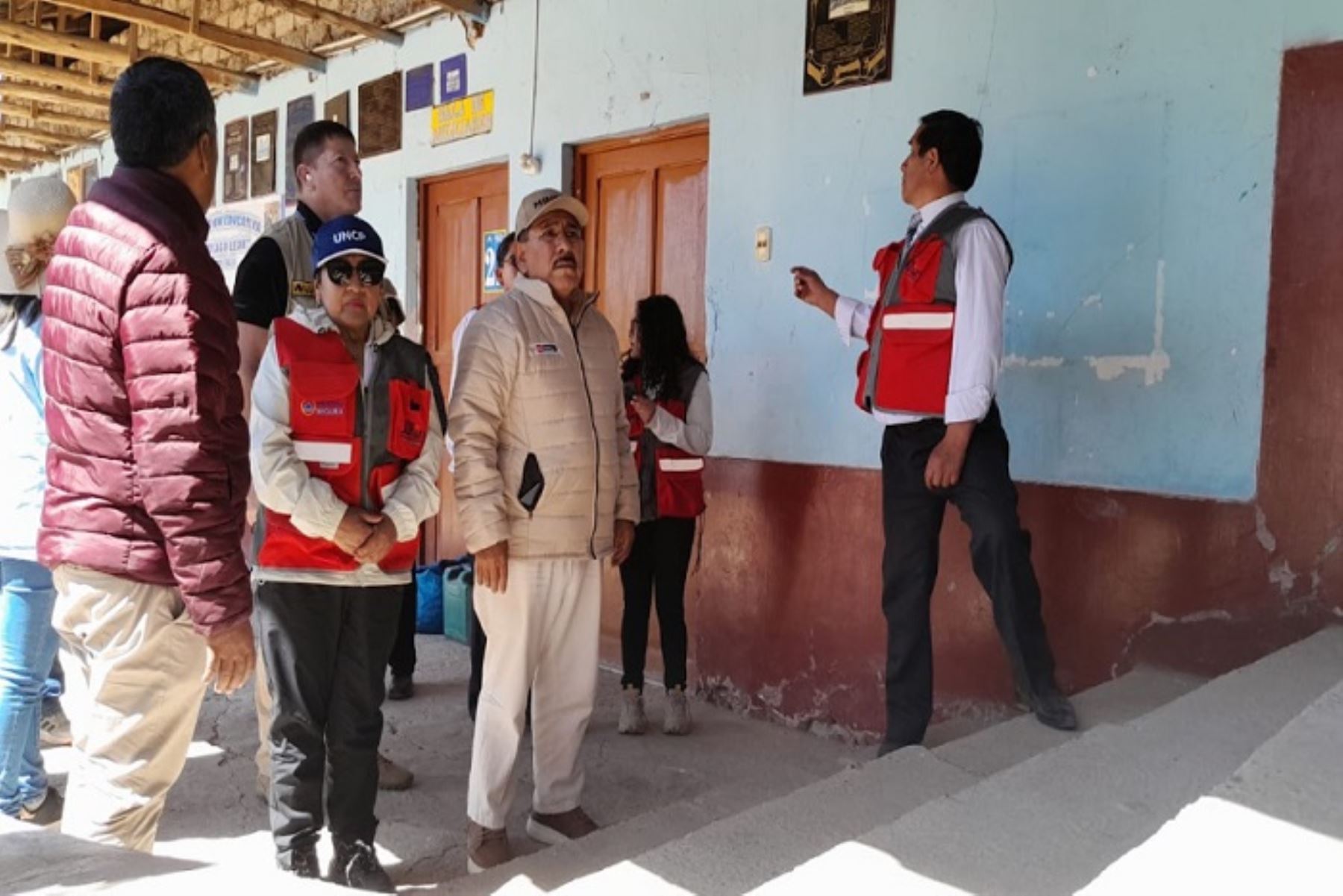 Ministro de Educación supervisó en Junín colegios afectados por el sismo