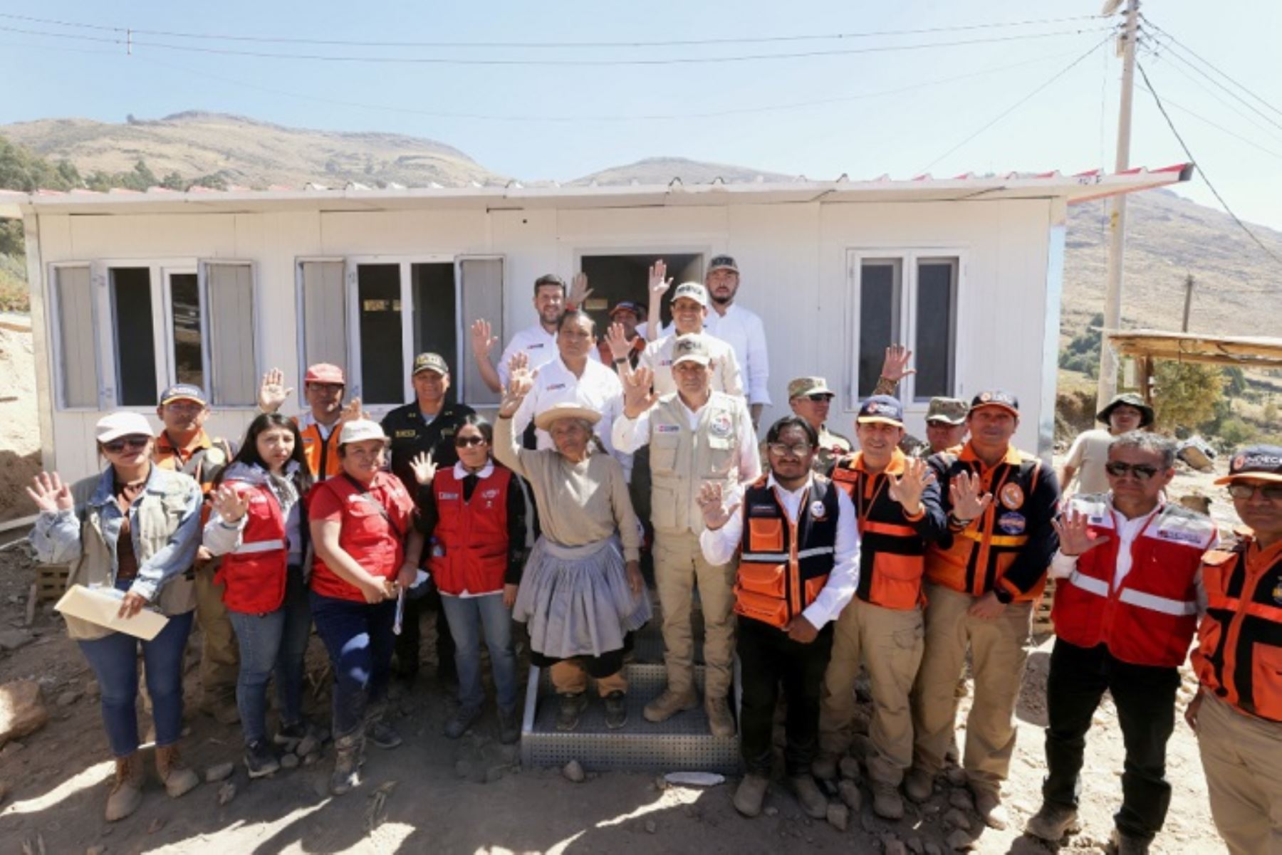 MVCS entrega 20 módulos temporales de vivienda para damnificados por sismo en Junín