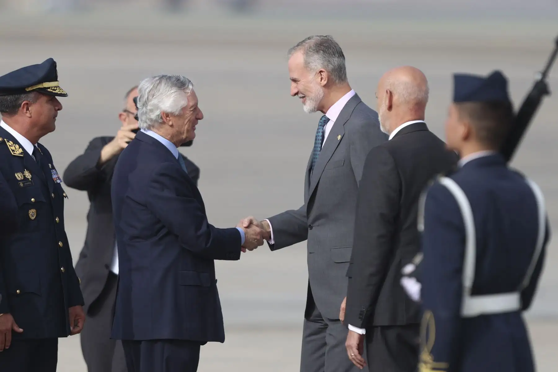 El rey de España, Felipe VI, llega al Perú para participar en la ceremonia de transmisión del mando supremo a la presidenta electa, Keiko Fujimori, que se realizará el martes 28 de julio. Foto: ANDINA/Jhonel Rodríguez Robles