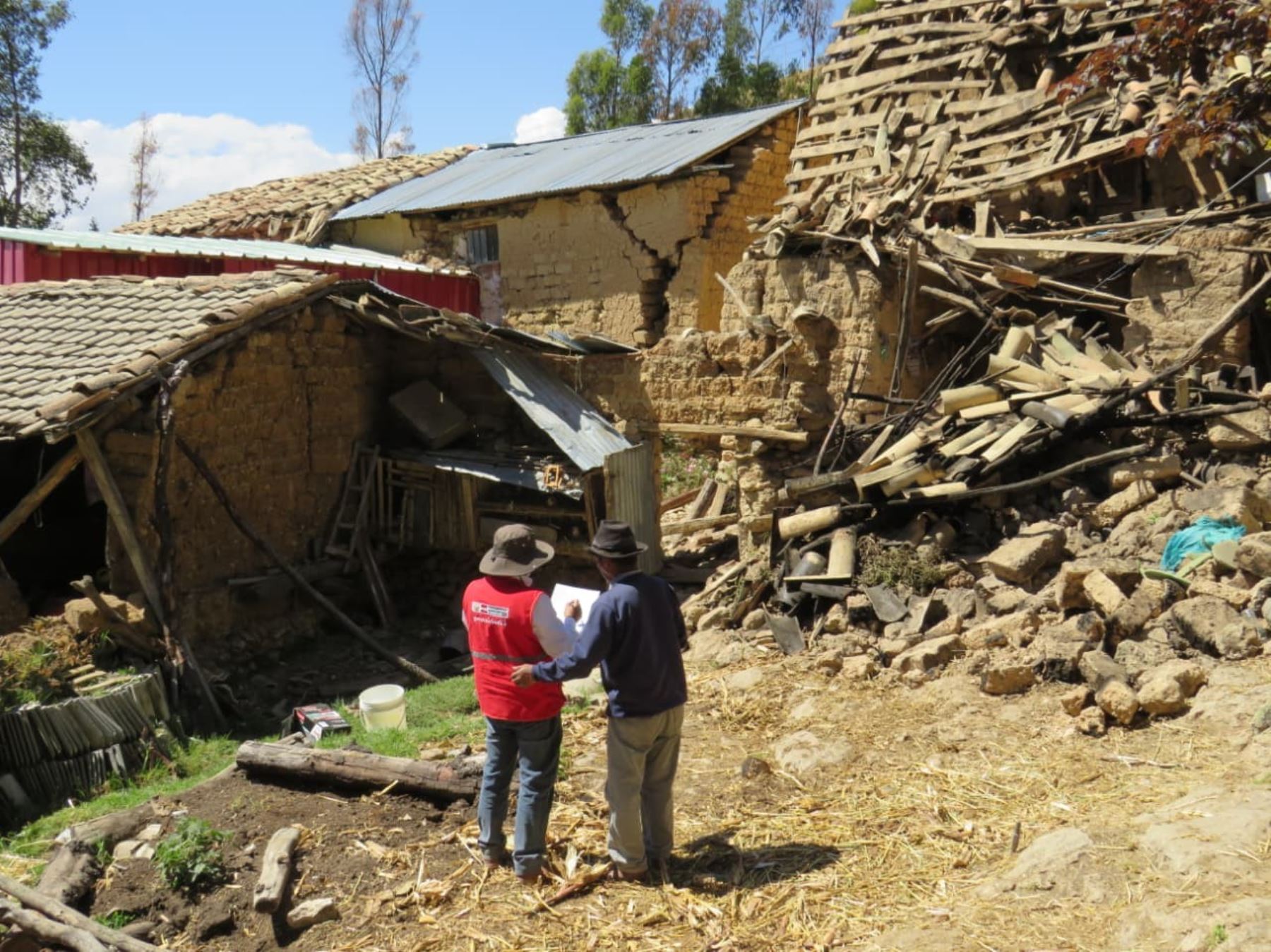 Pensión 65 brinda contención emocional a 400 adultos mayores durante emergencia en Chupaca