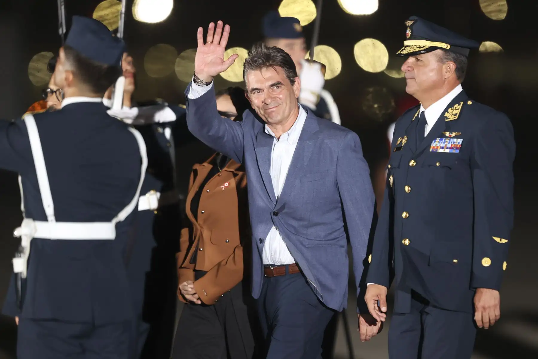 El presidente de Bolivia, Rodrigo Paz Pereira, llega al Perú para participar en la ceremonia de transmisión del mando supremo a la presidenta electa, Keiko Fujimori, que se realizará el martes 28 de julio. Foto: ANDINA/Jhonel Rodríguez Robles