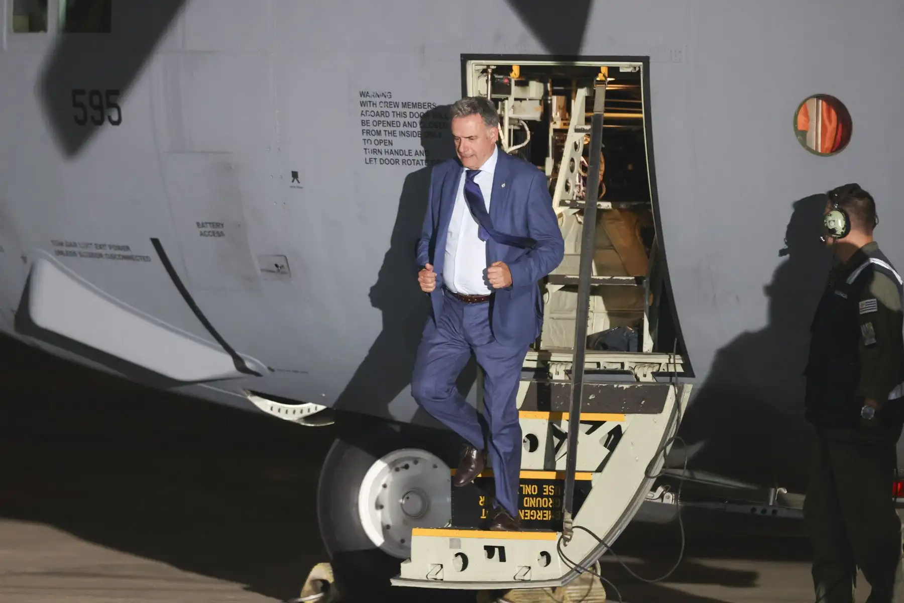 El presidente de Uruguay, Yamandú Orsi, llega al Perú para participar en la ceremonia de transmisión del mando supremo a la presidenta electa, Keiko Fujimori, que se realizará el martes 28 de julio. Foto: ANDINA/Jhonel Rodríguez Robles
