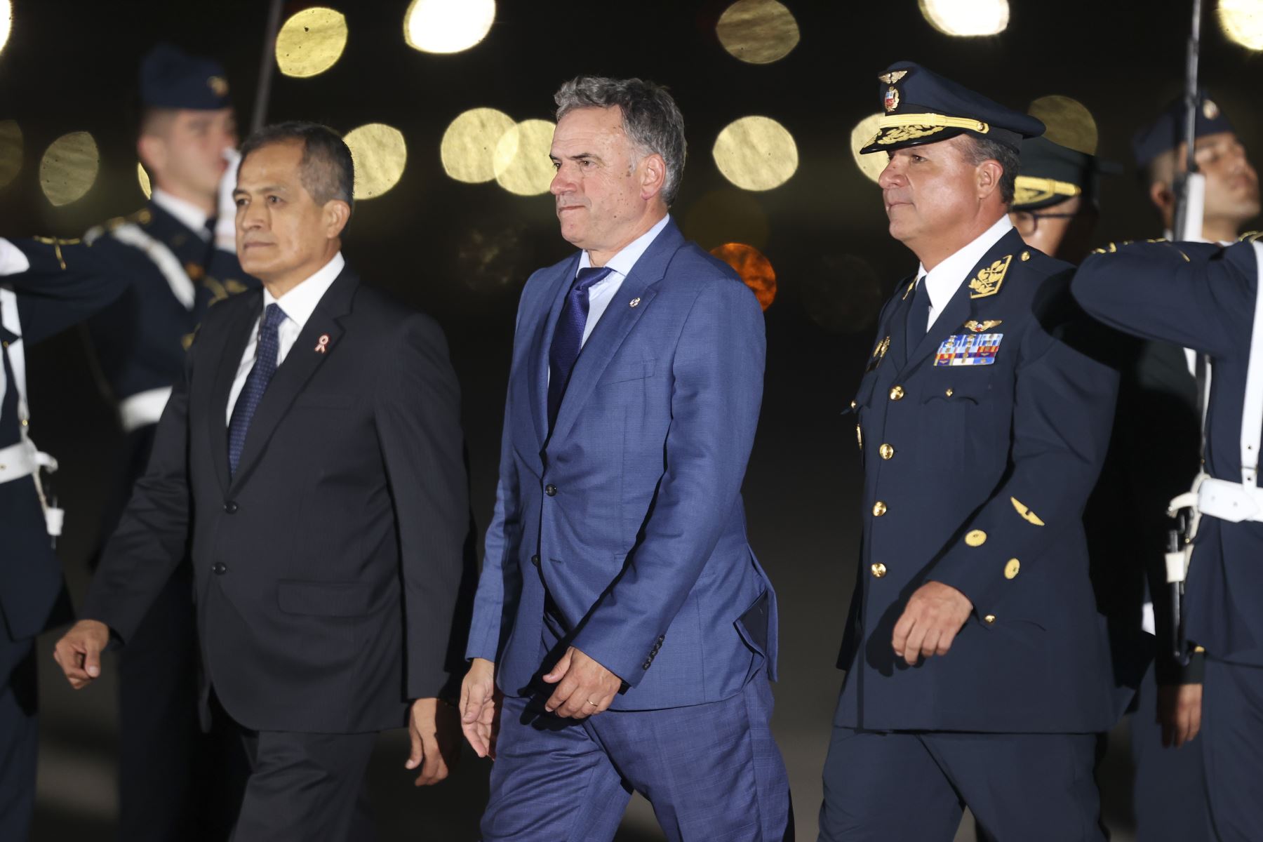 El presidente de Uruguay, Yamandú Orsi, llega al Perú para participar en la ceremonia de transmisión del mando supremo a la presidenta electa, Keiko Fujimori, que se realizará el martes 28 de julio. Foto: ANDINA/Jhonel Rodríguez Robles