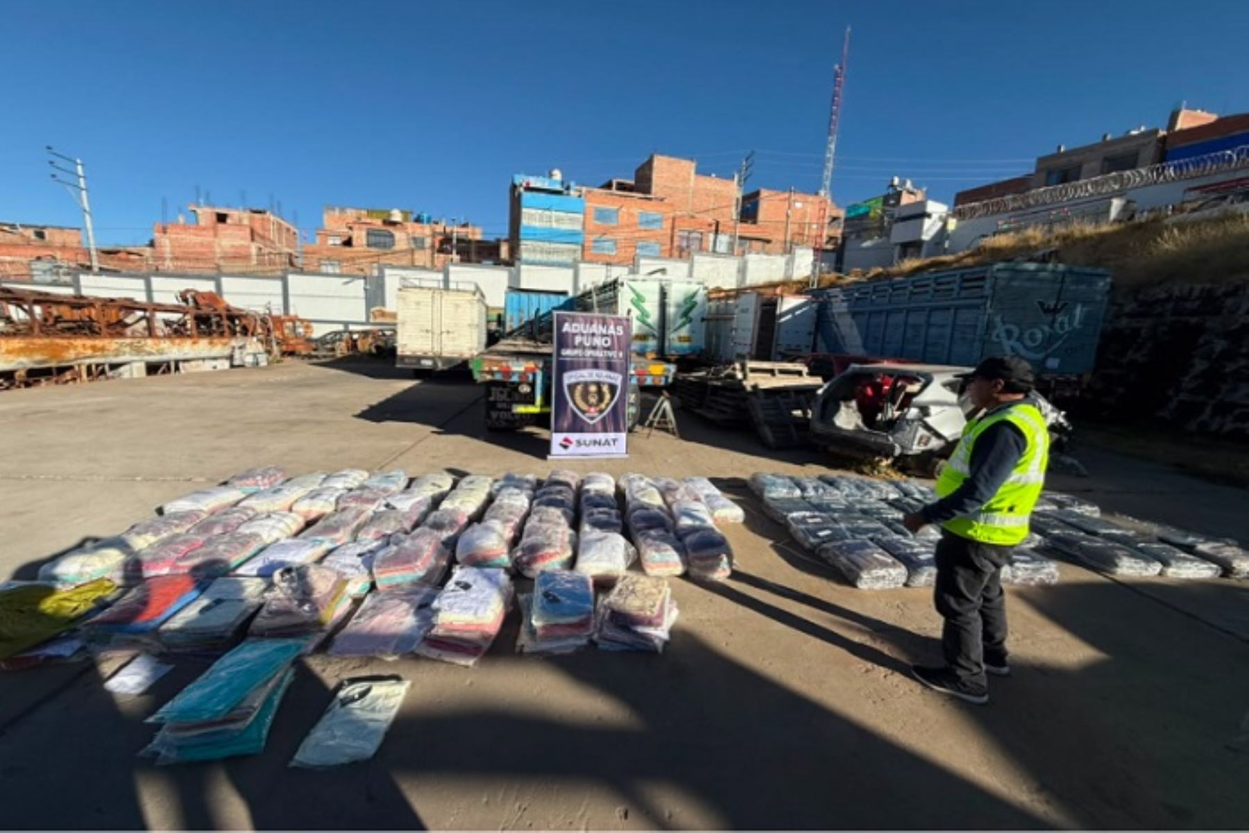 Policía Nacional del Perú incautó en Puno mercancía valorizada en más de S/121,000