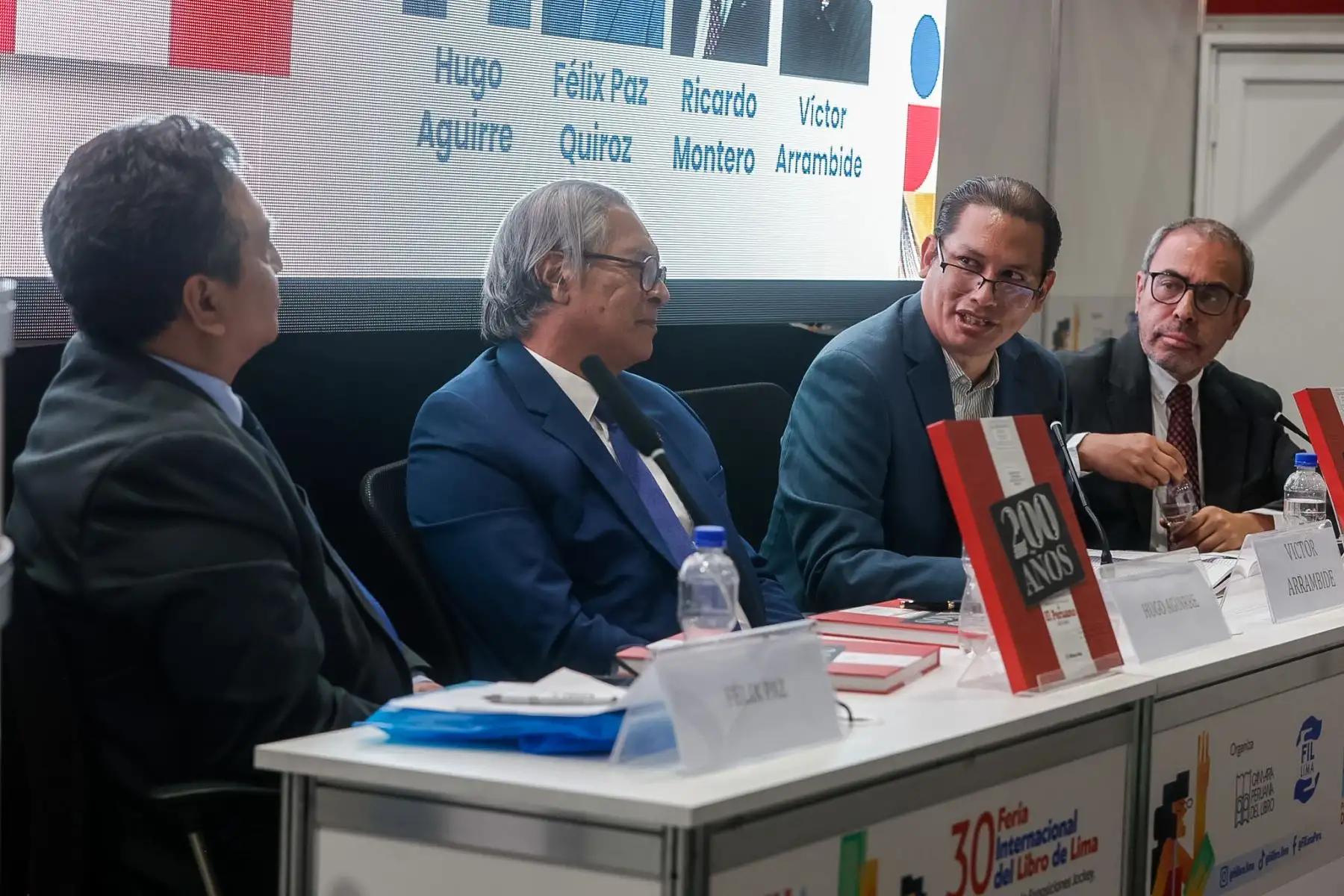 Editora Perú presentó en la FIL Lima 2026 el libro “200 años de El Peruano 1825-2025. Preservando la memoria, narrando nuestra historia”, publicación de su Fondo Editorial que recorre la historia del Diario Oficial desde su fundación en 1825 hasta su evolución digital, resaltando su legado como memoria documental del Perú. Foto: ANDINA/Luis Iparraguirre.