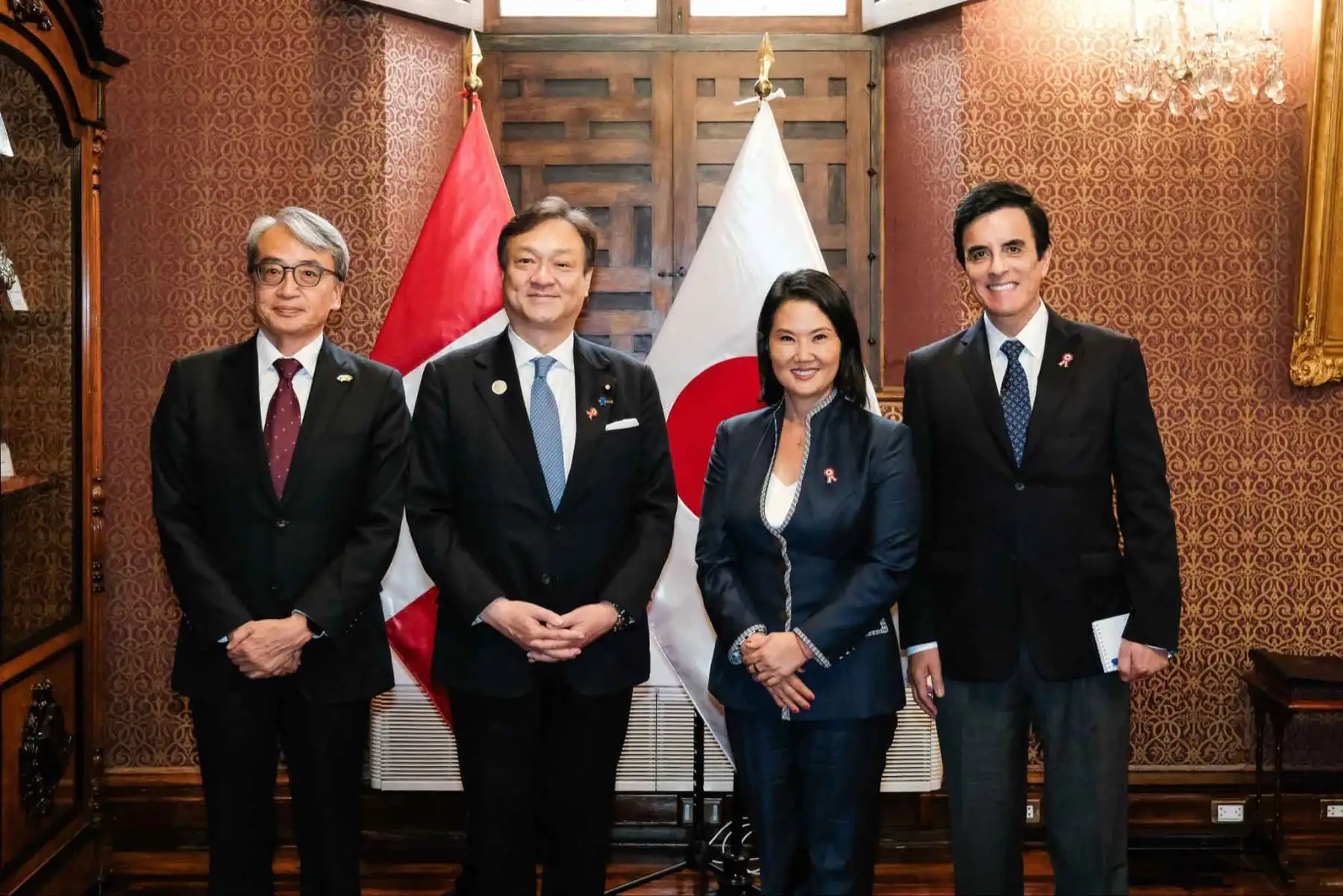 La presidenta electa, Keiko Fujimori, sostuvo una reunión bilateral con el embajador en misión especial y ministro de Estado para Asuntos Exteriores del Japón, senador Horii Iwao. Foto: ANDINA/Difusión
