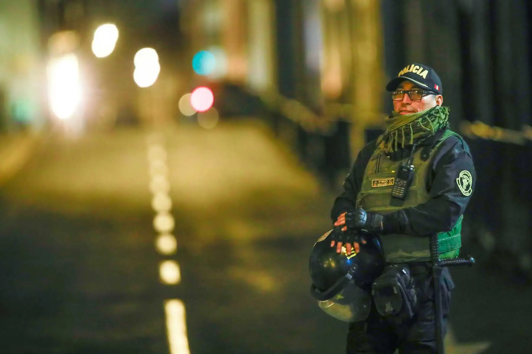La Policía Nacional del Perú refuerza las medidas de seguridad con un amplio despliegue de efectivos, cierres de vías y controles de acceso durante el inicio de las actividades oficiales por el 205.° aniversario de la Independencia del Perú. Foto: ANDINA/ Ricardo Cuba