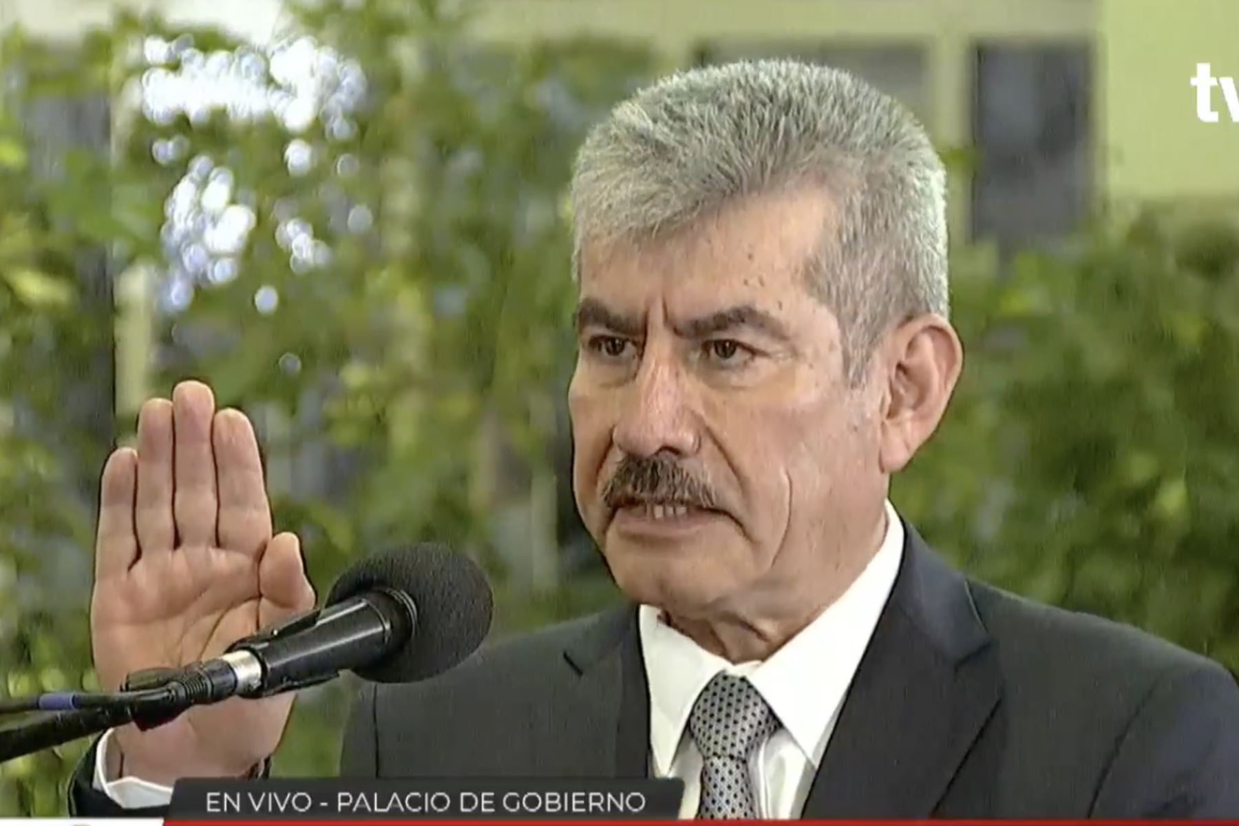 Rogers Valencia Espinoza jura como nuevo ministro de Comercio Exterior y Turismo