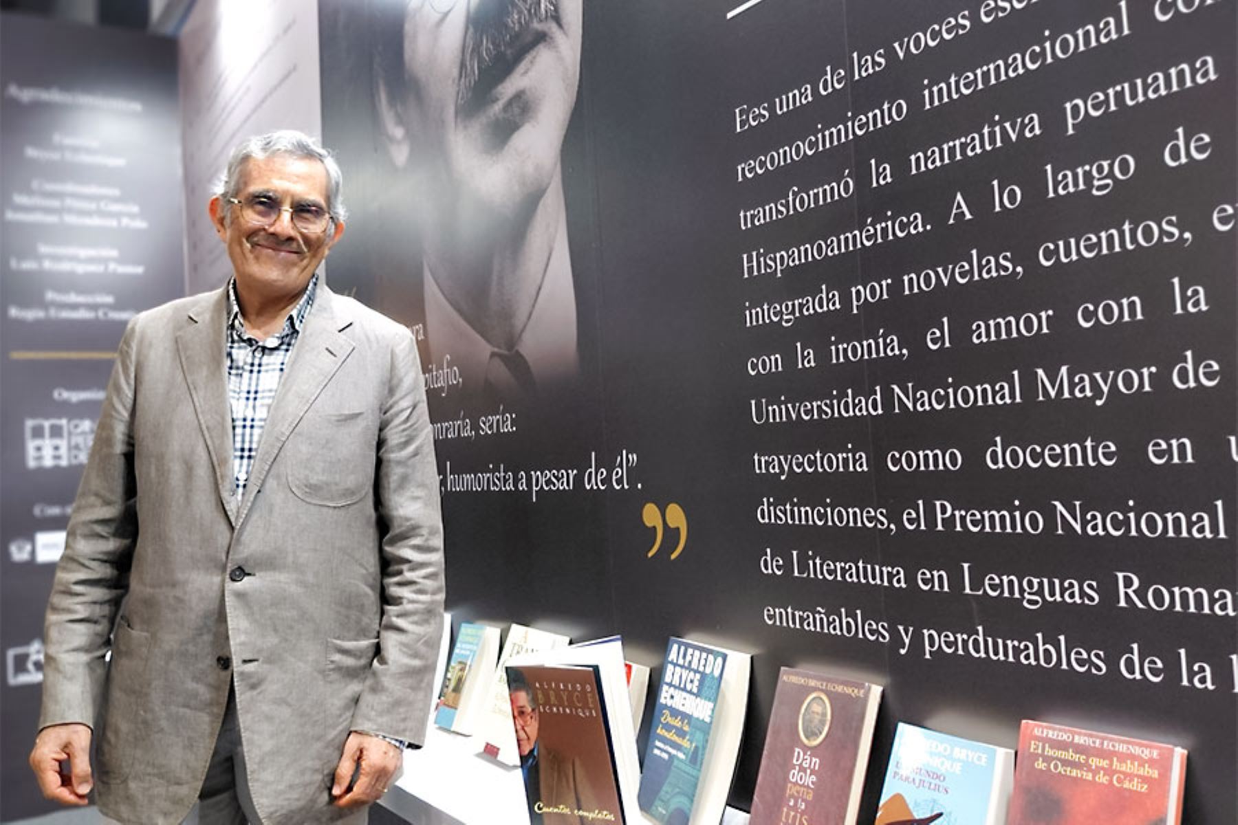 Presentan edición completa de los cuentos de Alfredo Bryce Echenique