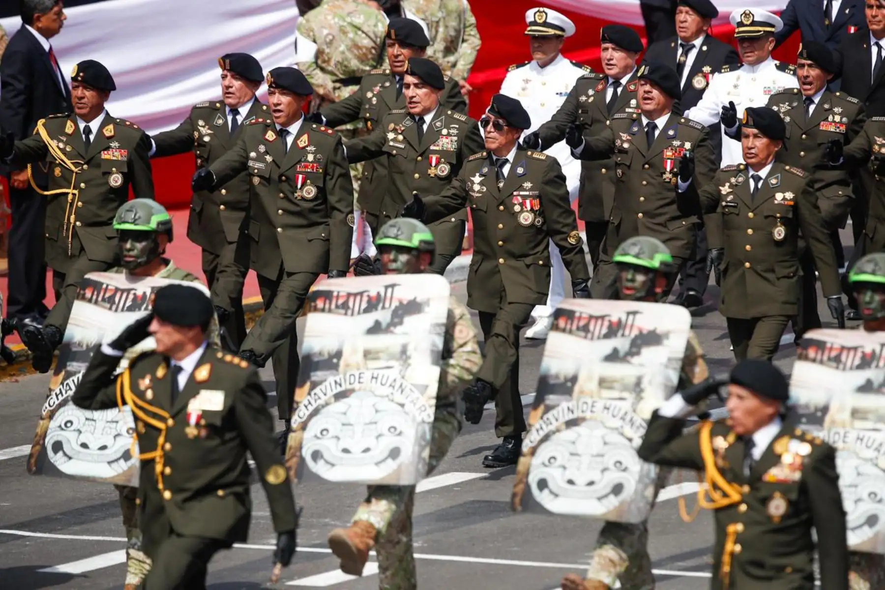 La compañía Chavín de Huántar participa en el segundo agrupamiento de veteranos de guerra y de la pacificación nacional durante la Gran Parada Militar. Foto: ANDINA/Ricardo Cuba.