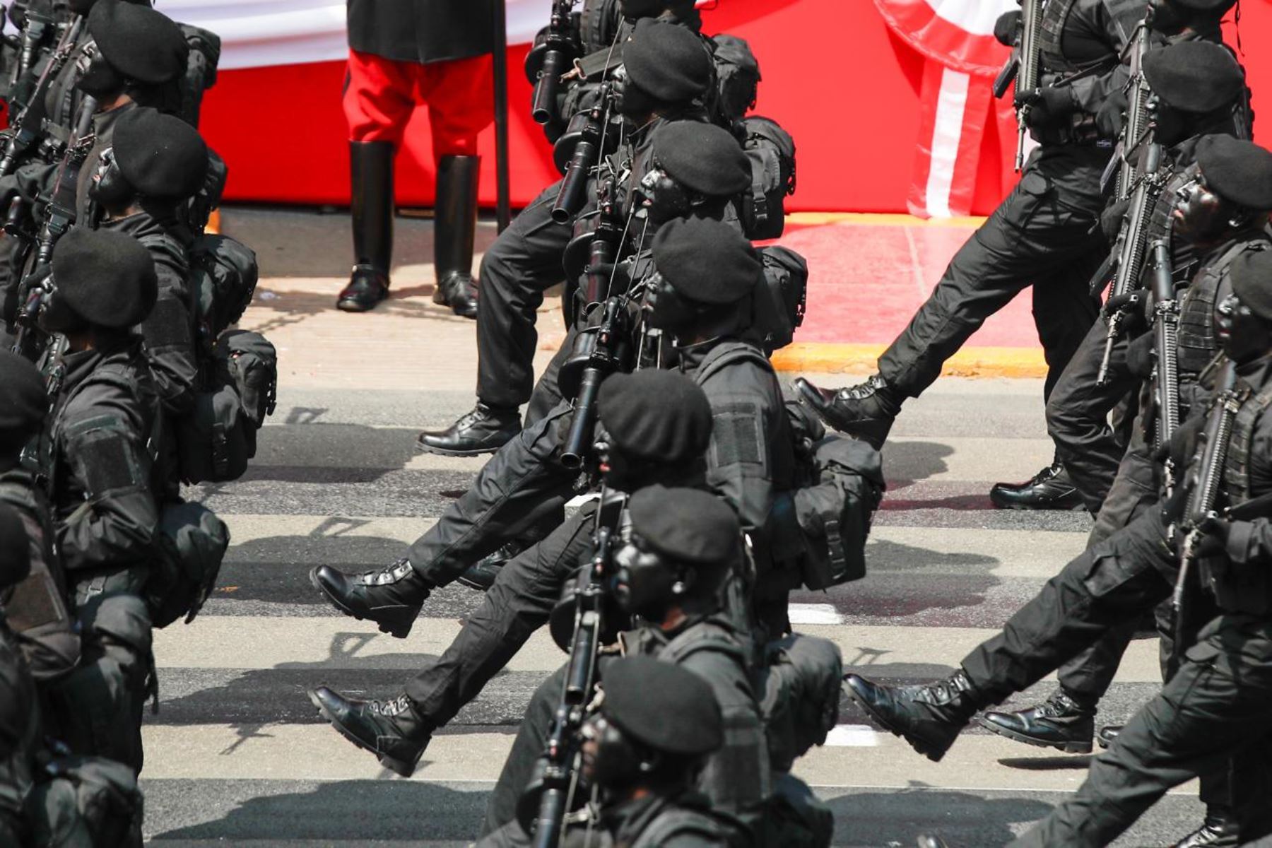 La 1.ª Brigada de Fuerzas Especiales desfila como parte del quinto agrupamiento del Ejército del Perú. Foto: ANDINA/Ricardo Cuba