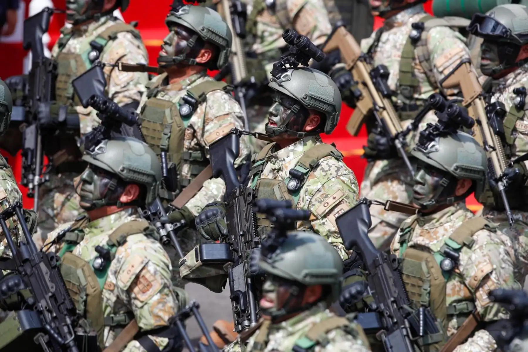 La 1.ª Brigada de Fuerzas Especiales desfila como parte del quinto agrupamiento del Ejército del Perú. Foto: ANDINA/Ricardo Cuba