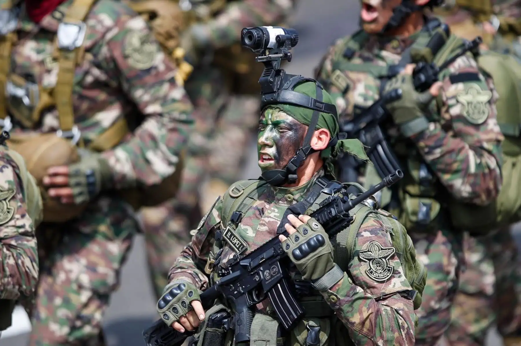 La Compañía de Fuerzas Especiales desfila como parte del sexto agrupamiento de la Policía Nacional del Perú. Foto: ANDINA/Ricardo Cuba