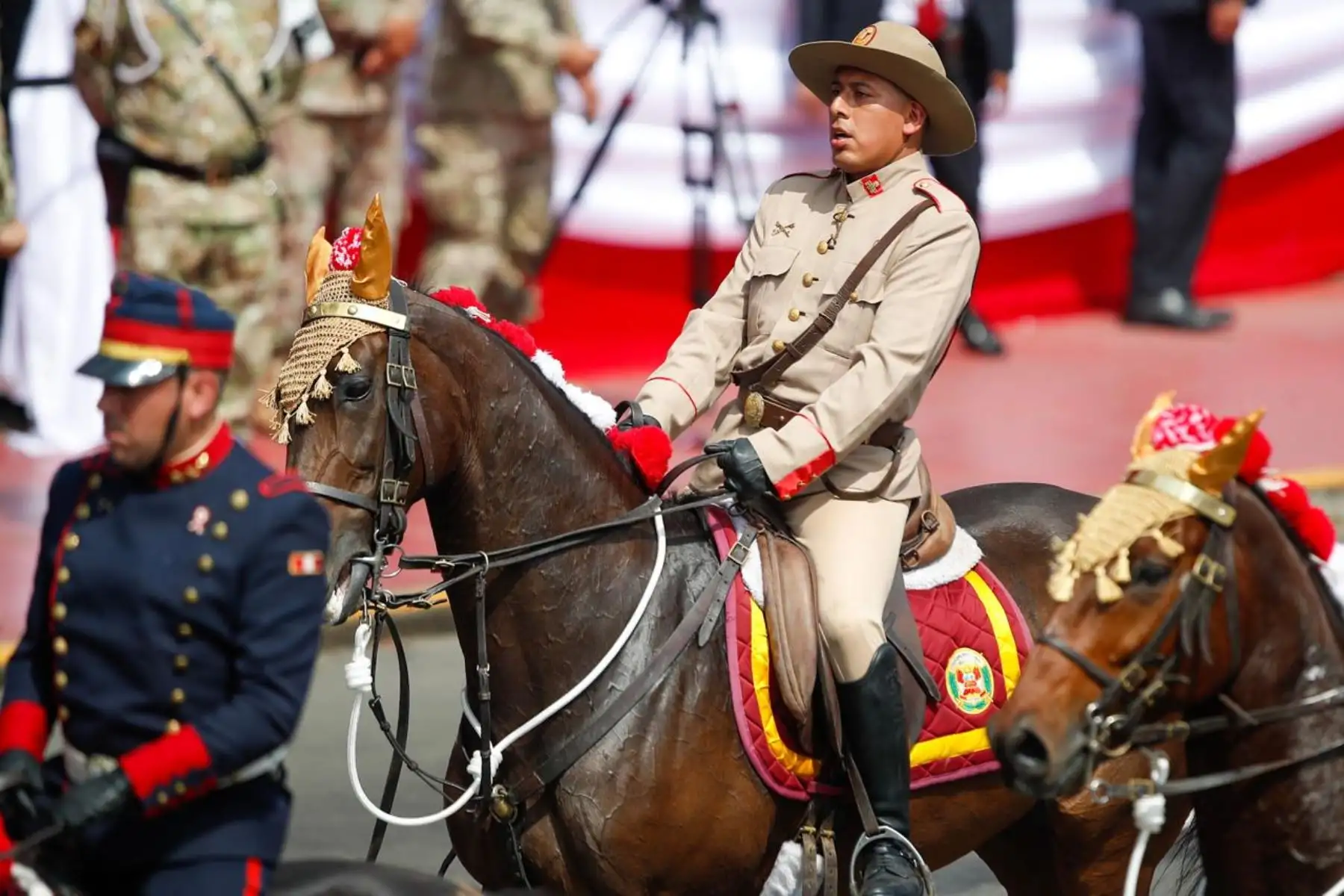 La Unidad Histórica de Policía Montada “El Potao”, perteneciente a la Policía Nacional del Perú, participa en la Gran Parada Militar durante su paso por la avenida Brasil. Foto: ANDINA/Ricardo Cuba