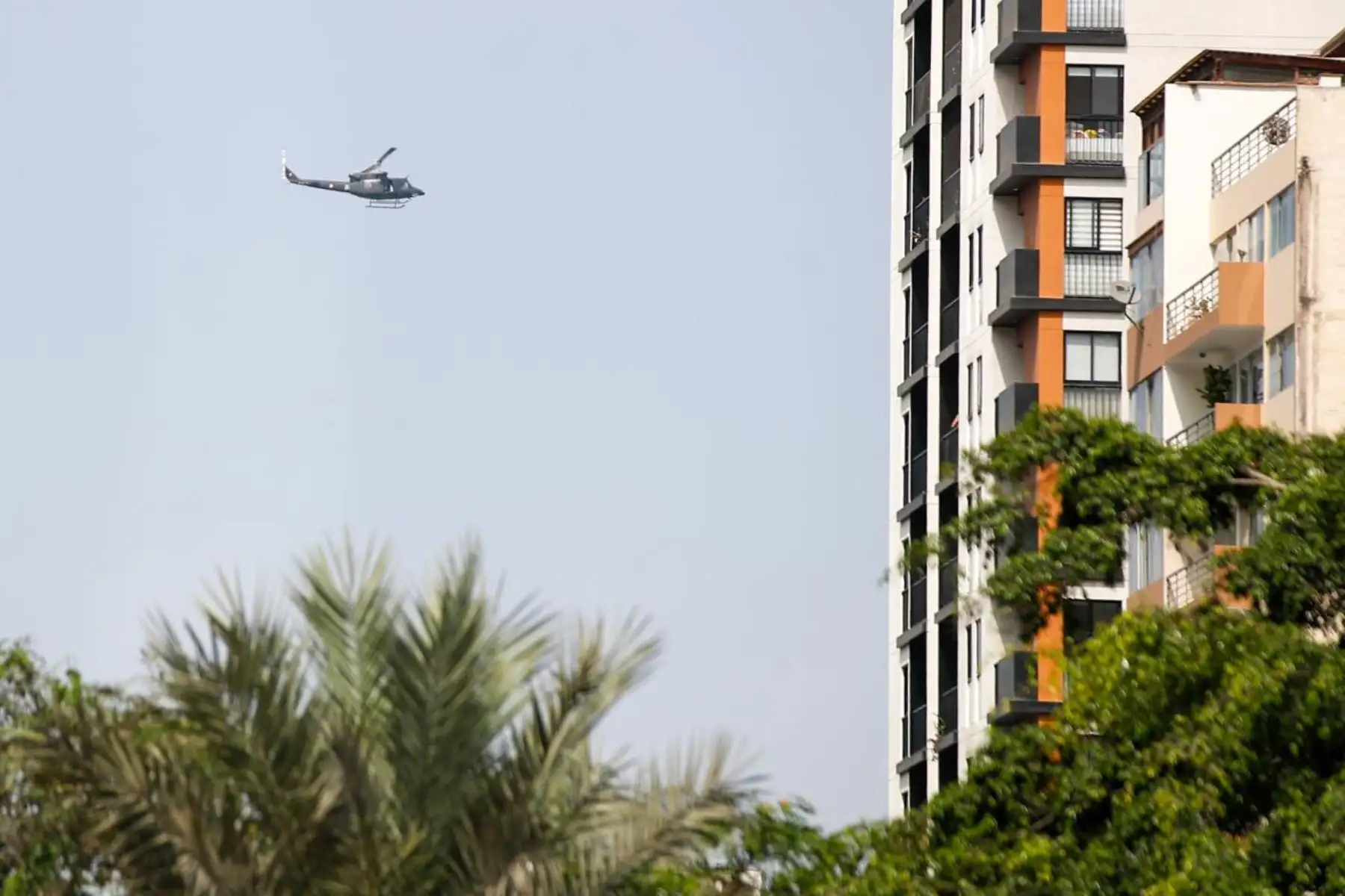 Las unidades aéreas de las Fuerzas Armadas participan en el undécimo agrupamiento de la Gran Parada Militar, como parte del despliegue aéreo previsto durante la ceremonia por el aniversario de la Independencia Nacional. Foto: ANDINA/Ricardo Cuba