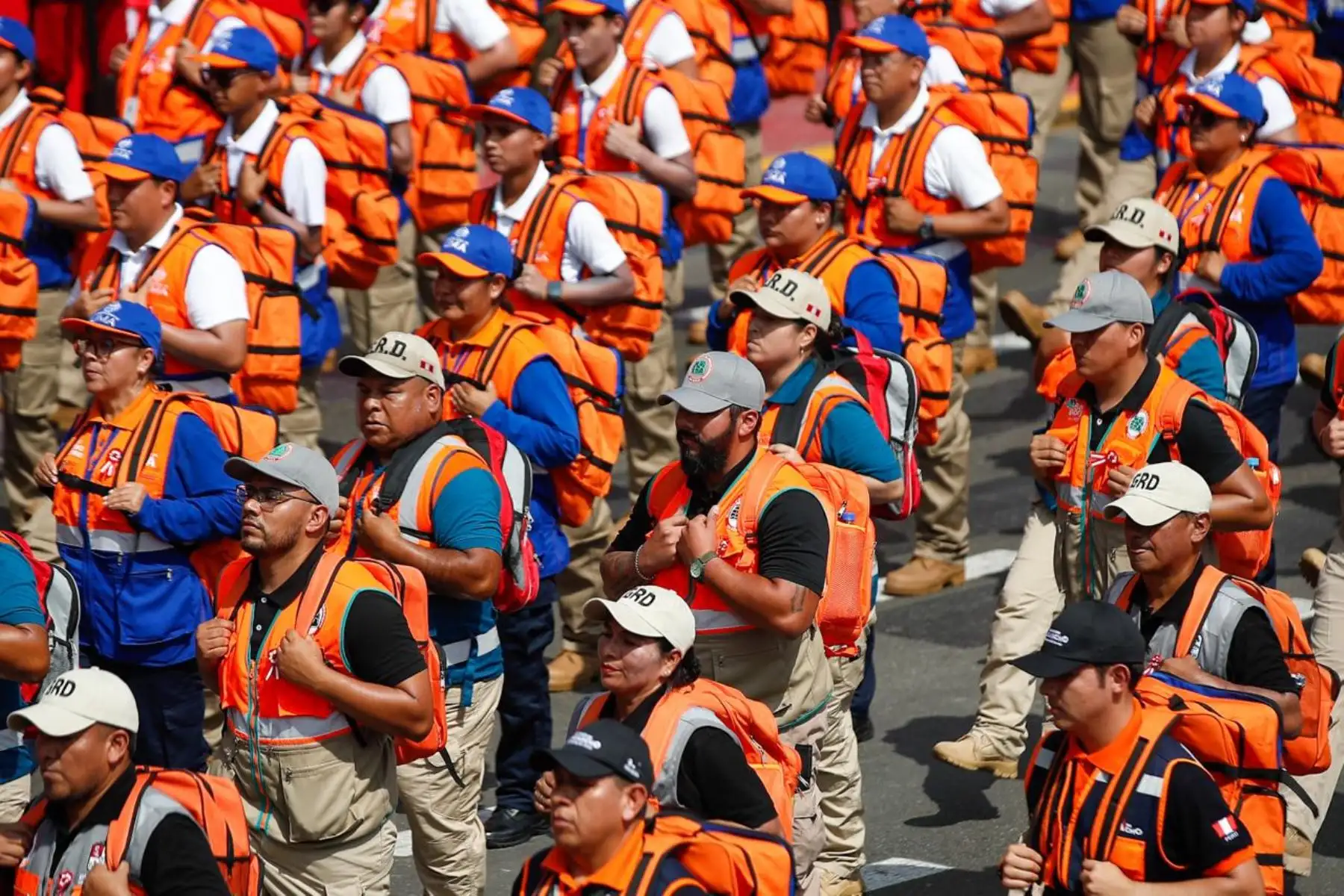 Representantes de gobiernos locales participan en el noveno agrupamiento “La Fuerza de ser Peruanos” durante la Gran Parada Militar. Foto: ANDINA/Ricardo Cuba.