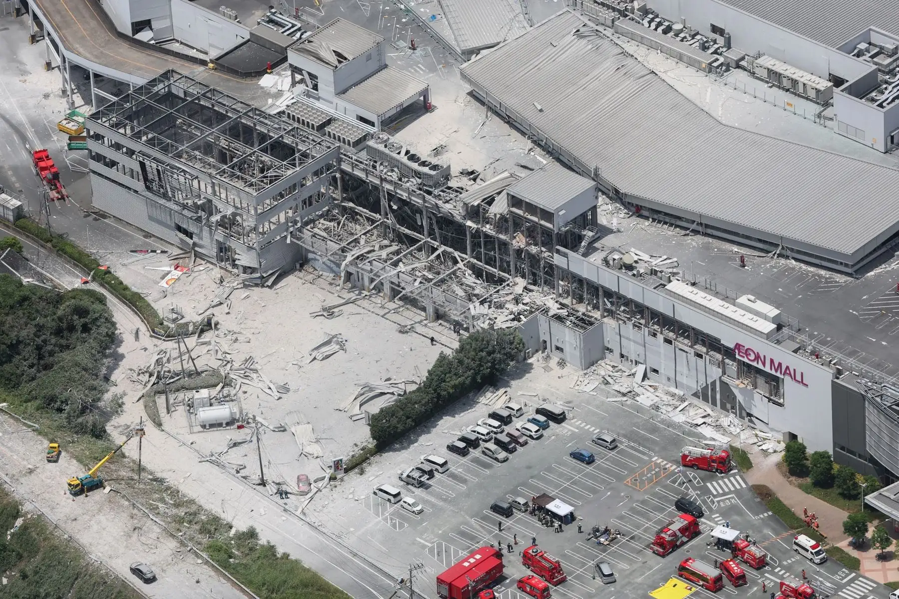 Vista aérea del edificio del centro comercial Aeon Mall Kumamoto, gravemente dañado tras un terremoto en Kashima, prefectura de Kumamoto. Foto: EFE