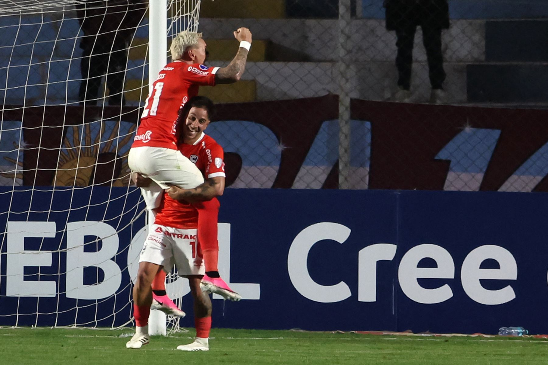 La dupla goleadora Garcés-Hohberg que ilusiona a Cienciano en la Copa Sudamericana