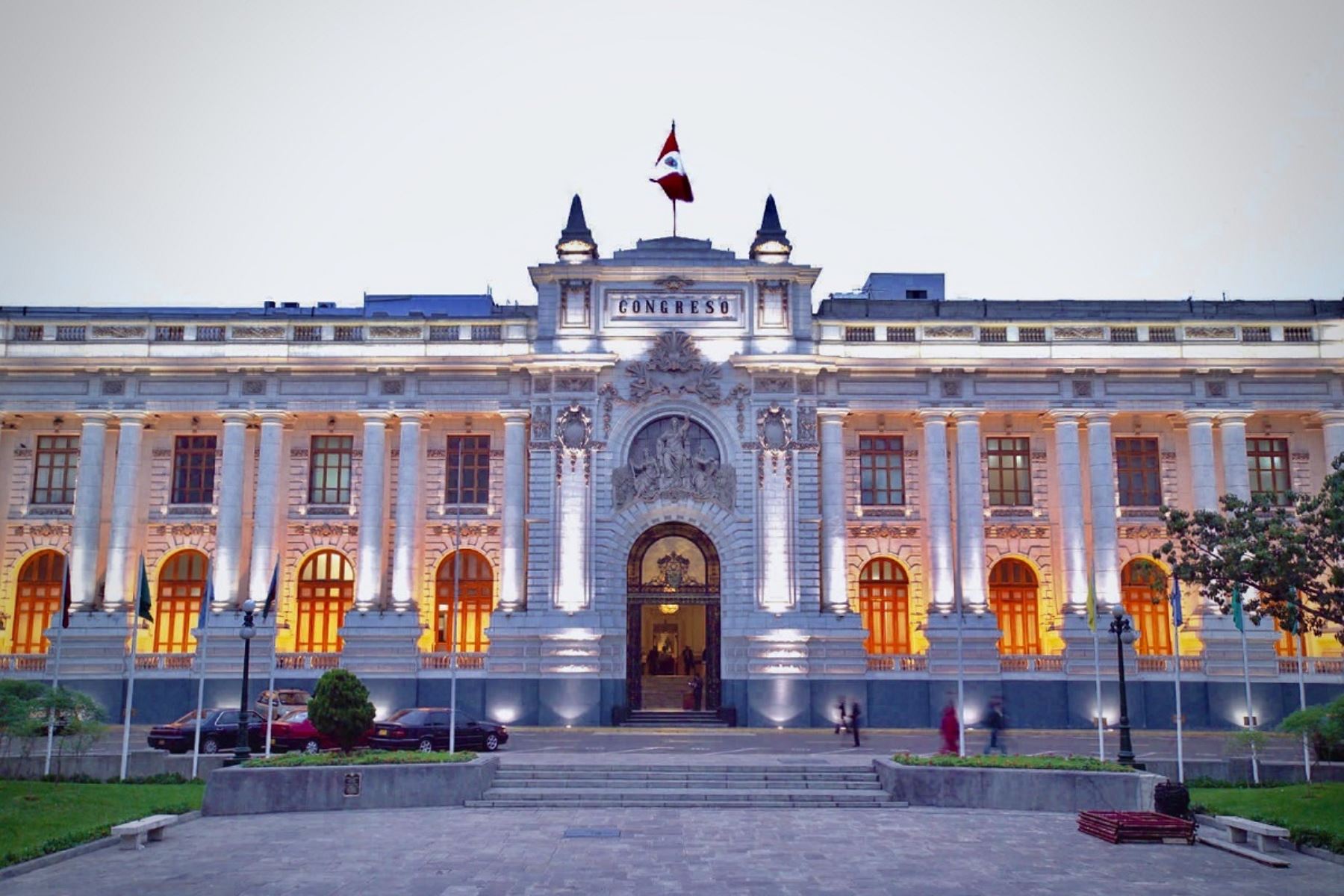 Ministro de Transportes confía en otorgamiento de facultades para impulsar el desarrollo
