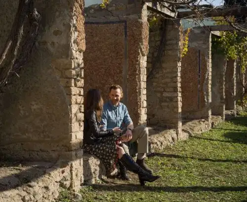 National Geographic presenta tráiler de Pompeya:  Más Allá del Tiempo con Tom Hiddleston.