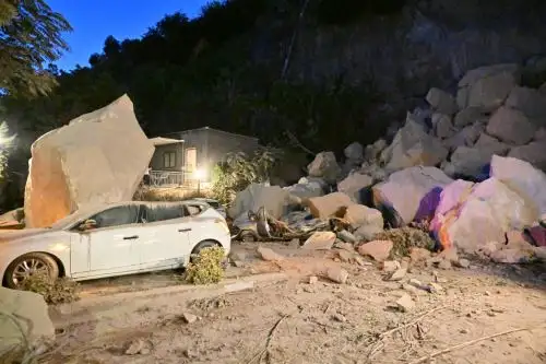 Italia: un fuerte sismo sacude Nápoles causando numerosos daños y al menos 8 heridos leves
