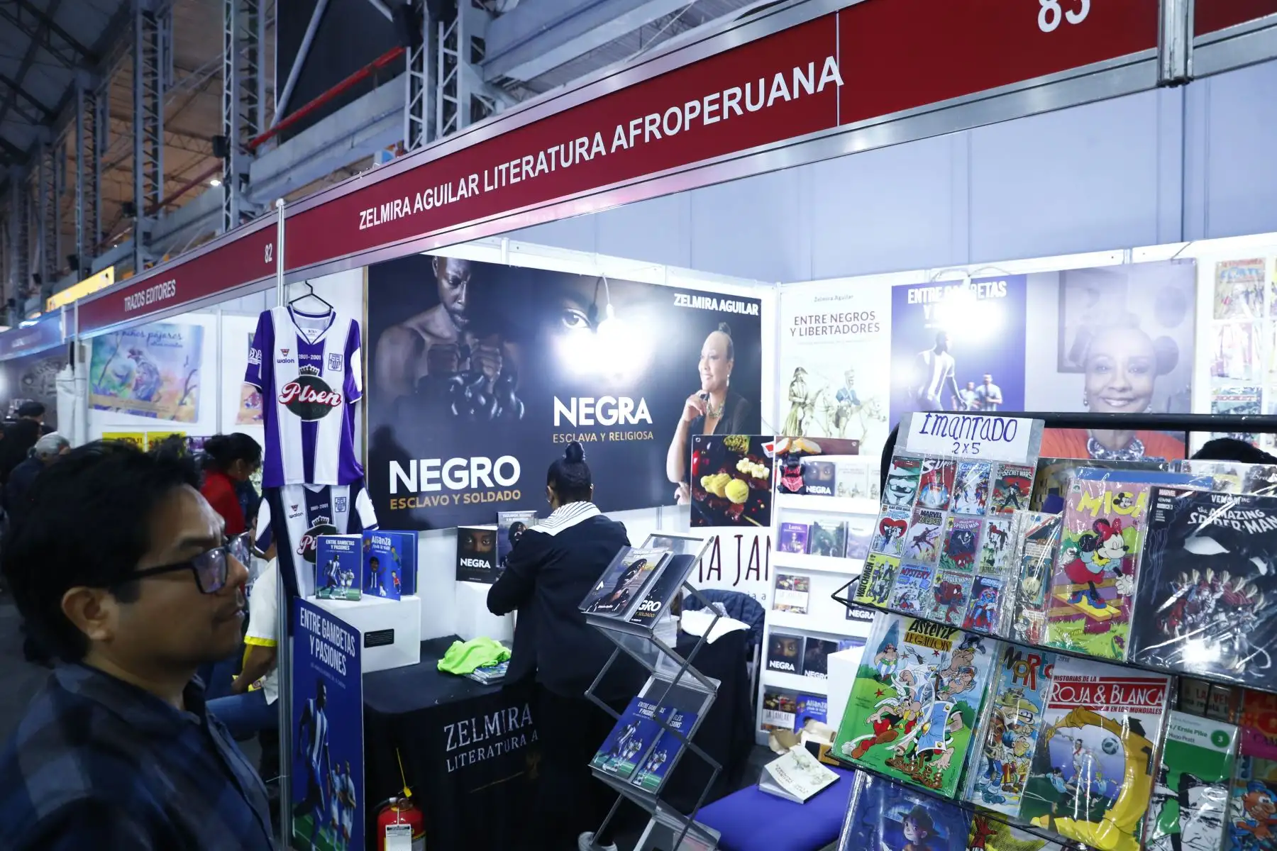 La Feria Internacional del Libro de Lima 2026 ofrece al público asistente una variada oferta de obras sobre la cultura afroperuana, tanto en narrativa, poesía, ensayo e investigaciones académicas, las cuales se pueden encontrar en algunos stands de la feria tales como Editorial Cedet, Zelmira Aguilar Literatura Afroperuana, Instituto de Estudios Peruanos IEP y La Independiente. Foto: ANDINA/Daniel Bracamonte