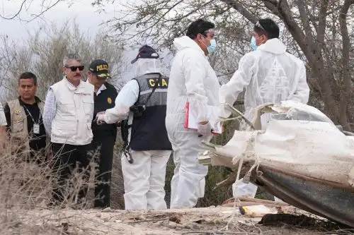 Ministro Valencia expresa solidaridad con familias de las víctimas del accidente de Nazca