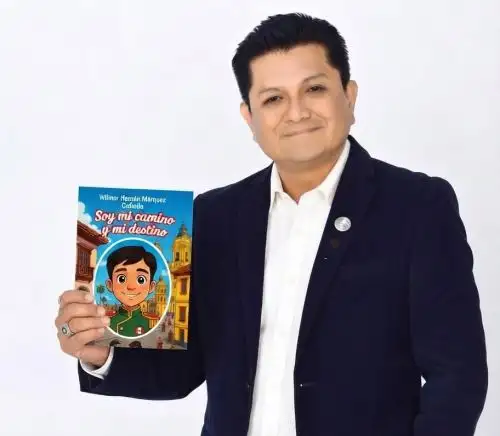 Wilmer Márquez Cohaila en la II Feria Virtual del Libro de Portugal.