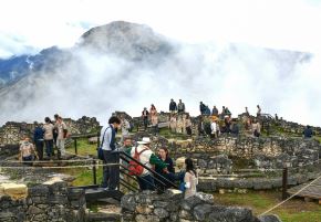 El complejo arqueológico de Kuélap, ícono turístico de Amazonas, recupera su esplendor y durante este último feriado largo por Fiestas Patrias batió récord de visitantes al recibir a más de 5,000 turistas.
