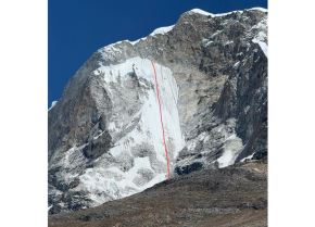 El nevado Huascarán (Áncash) volvió a ser escenario de una tragedia. Un turista de nacionalidad chilena falleció y otro sobrevivió tras sufrir un accidente mientras escalaban el pico norte de la montaña más alta del Perú. ANDINA/Difusión